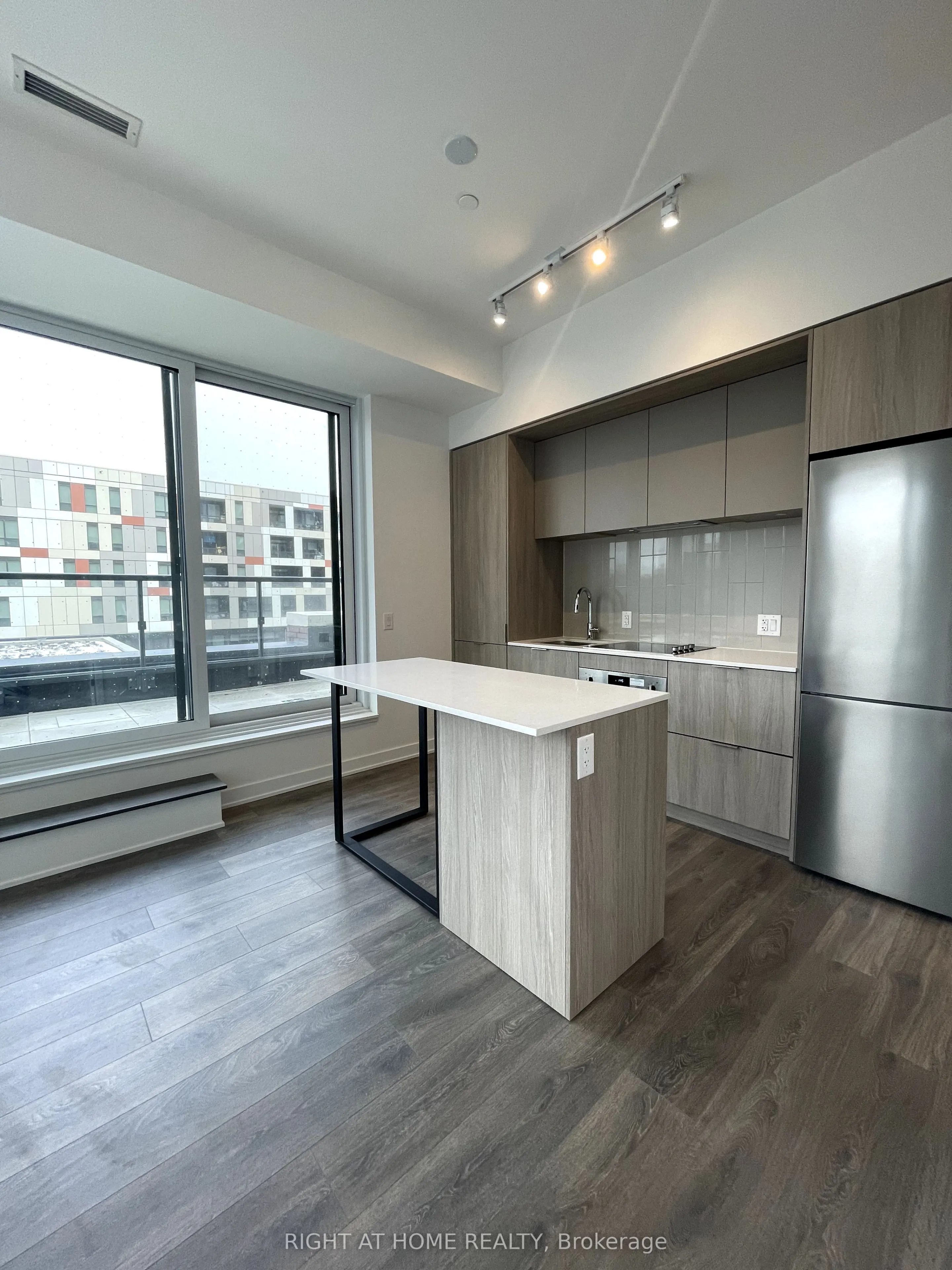 35 Tubman Avenue, #415W