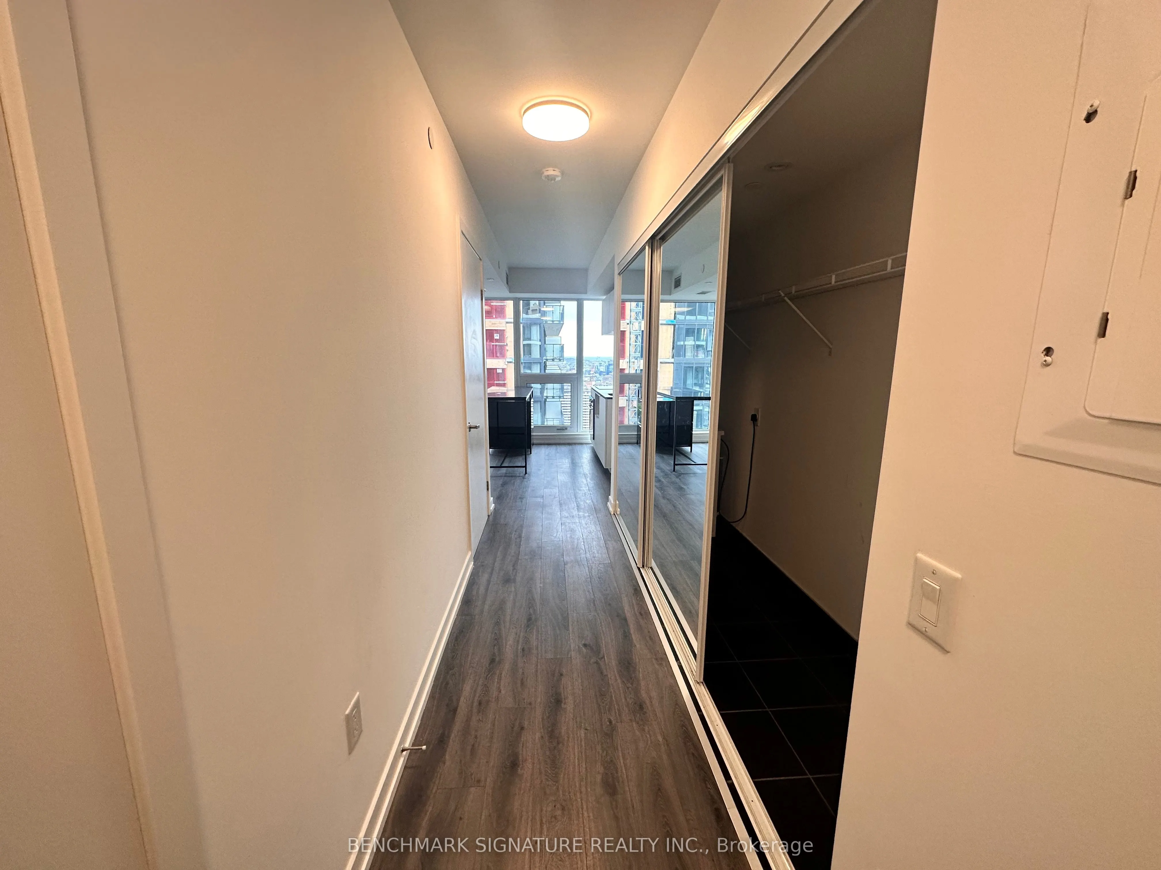 77 Shuter Street, #3107