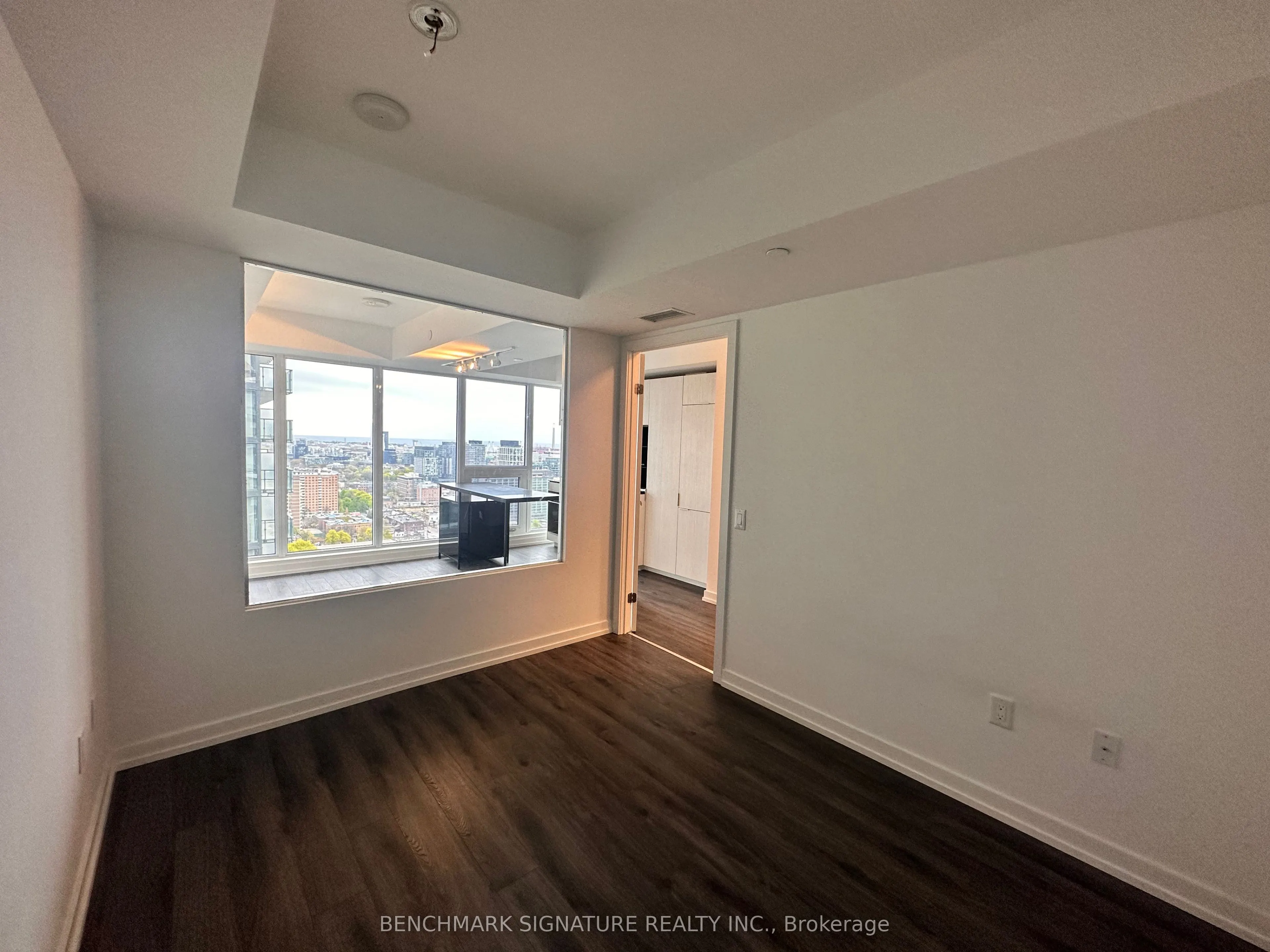 77 Shuter Street, #3107