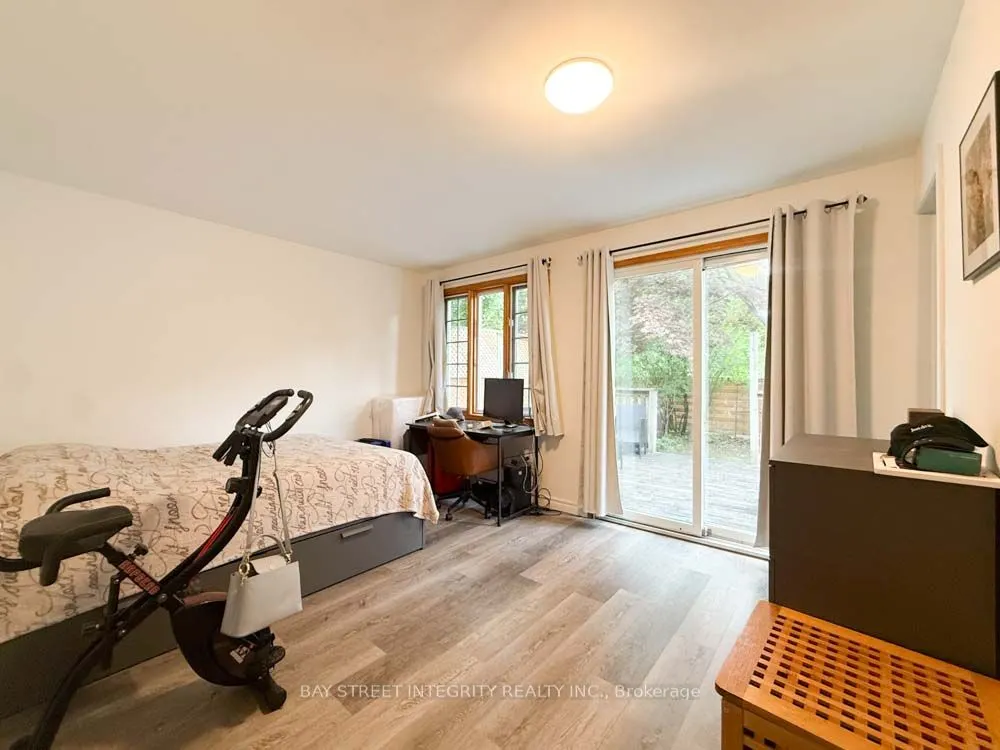 315 Laird Drive, #Upper