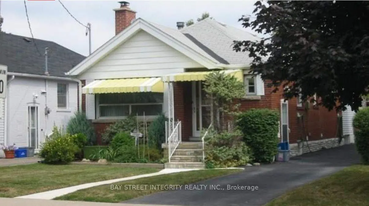 315 Laird Drive, #Upper