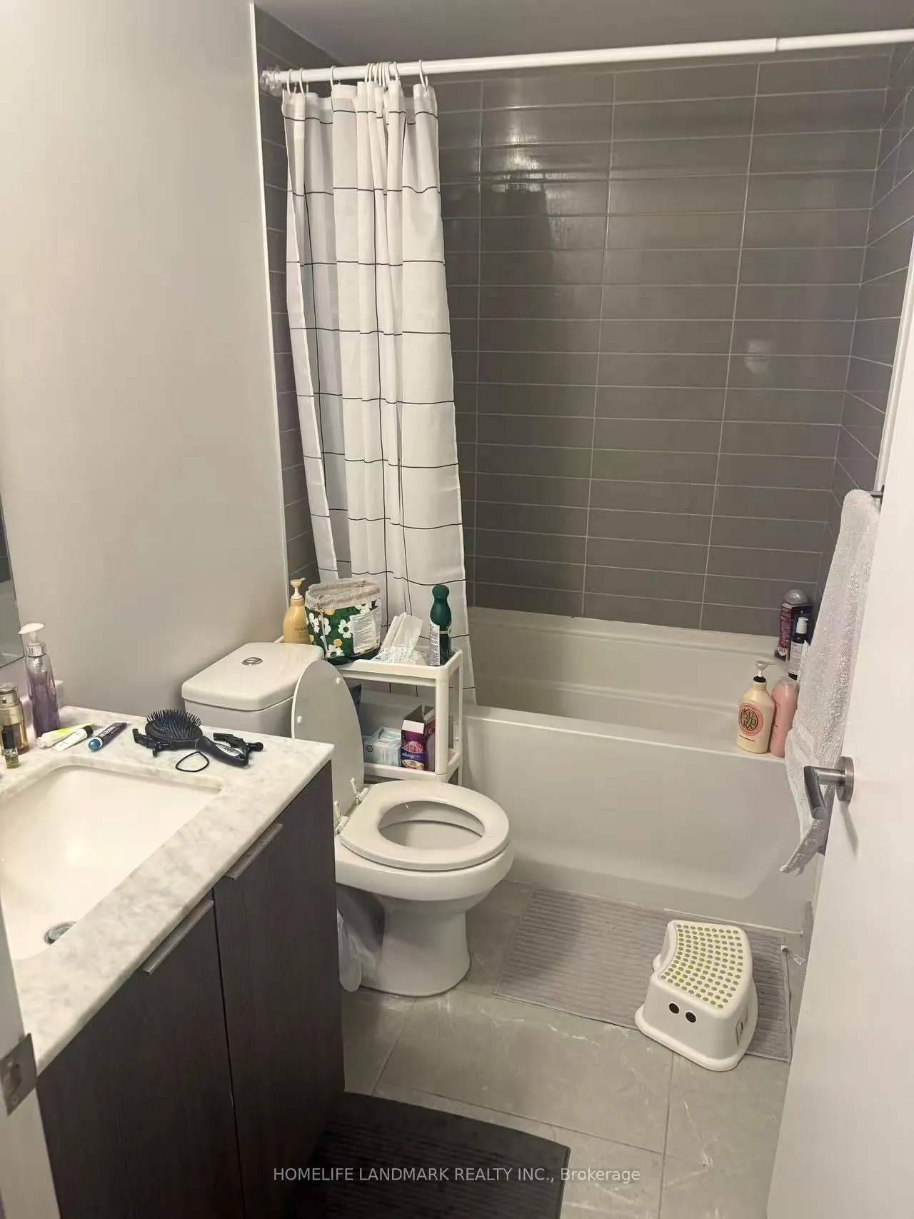 11 Wellesley Street W, #2001