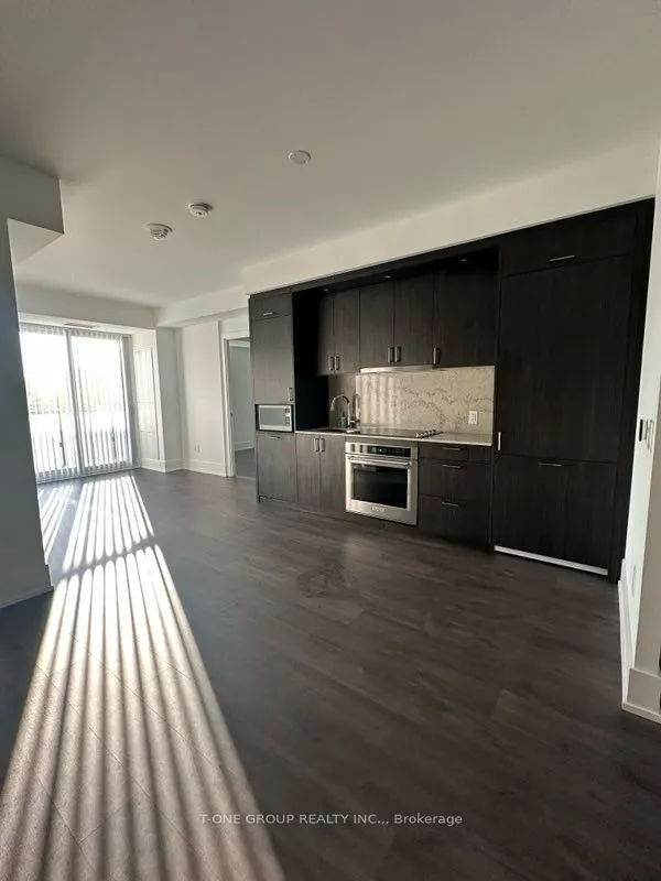 480 Front Street W, #803