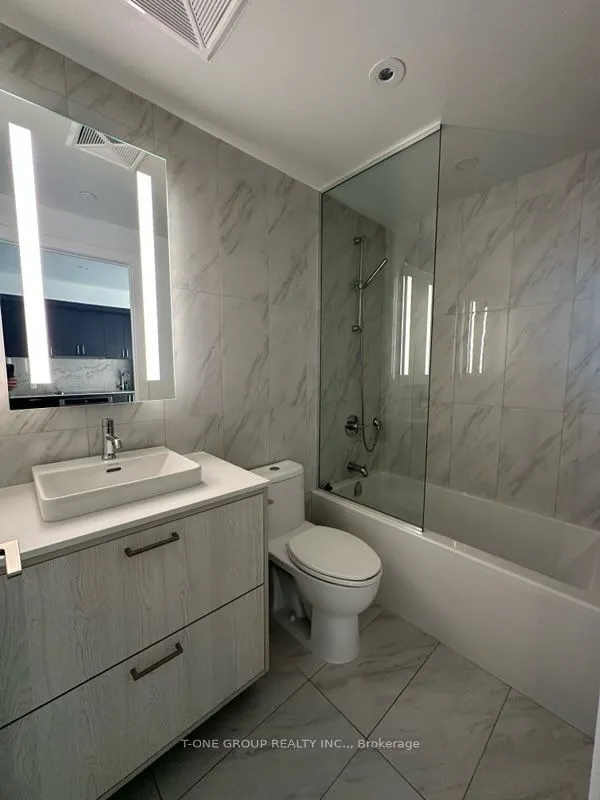 480 Front Street W, #803