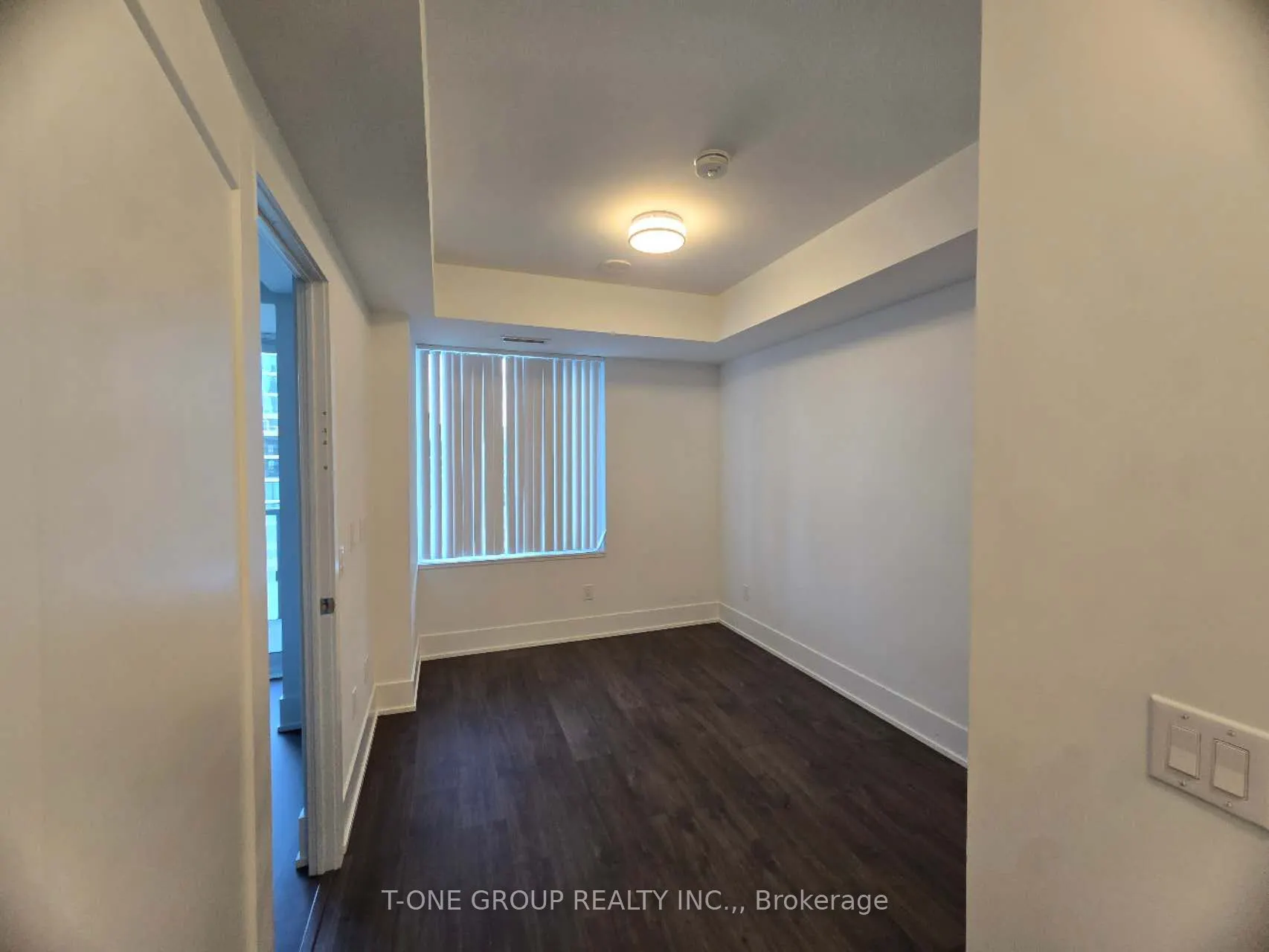 480 Front Street W, #803