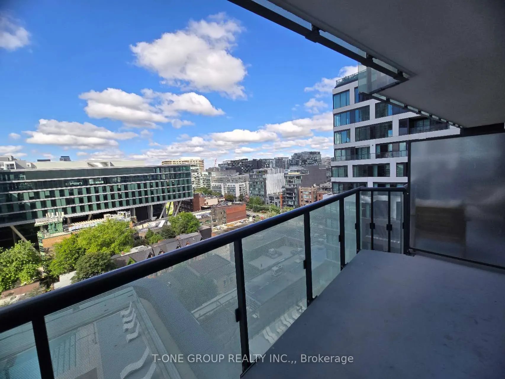 480 Front Street W, #803