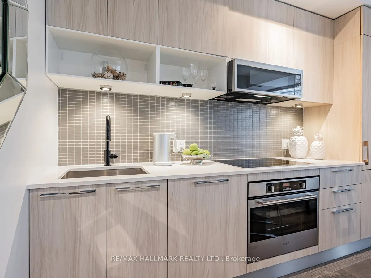 501 Adelaide Street W, #10