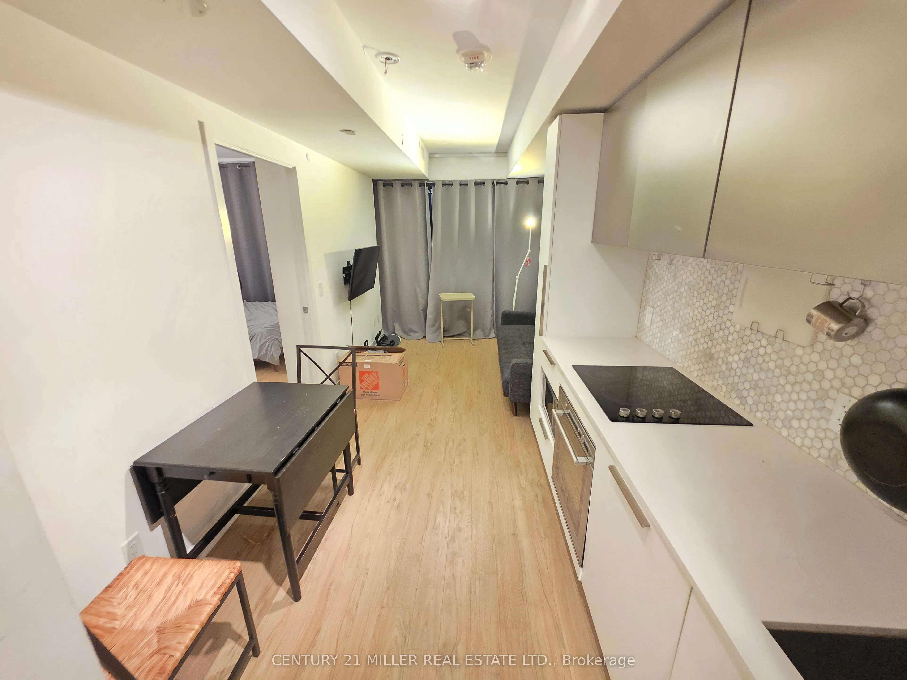85 Wood Street, #1005