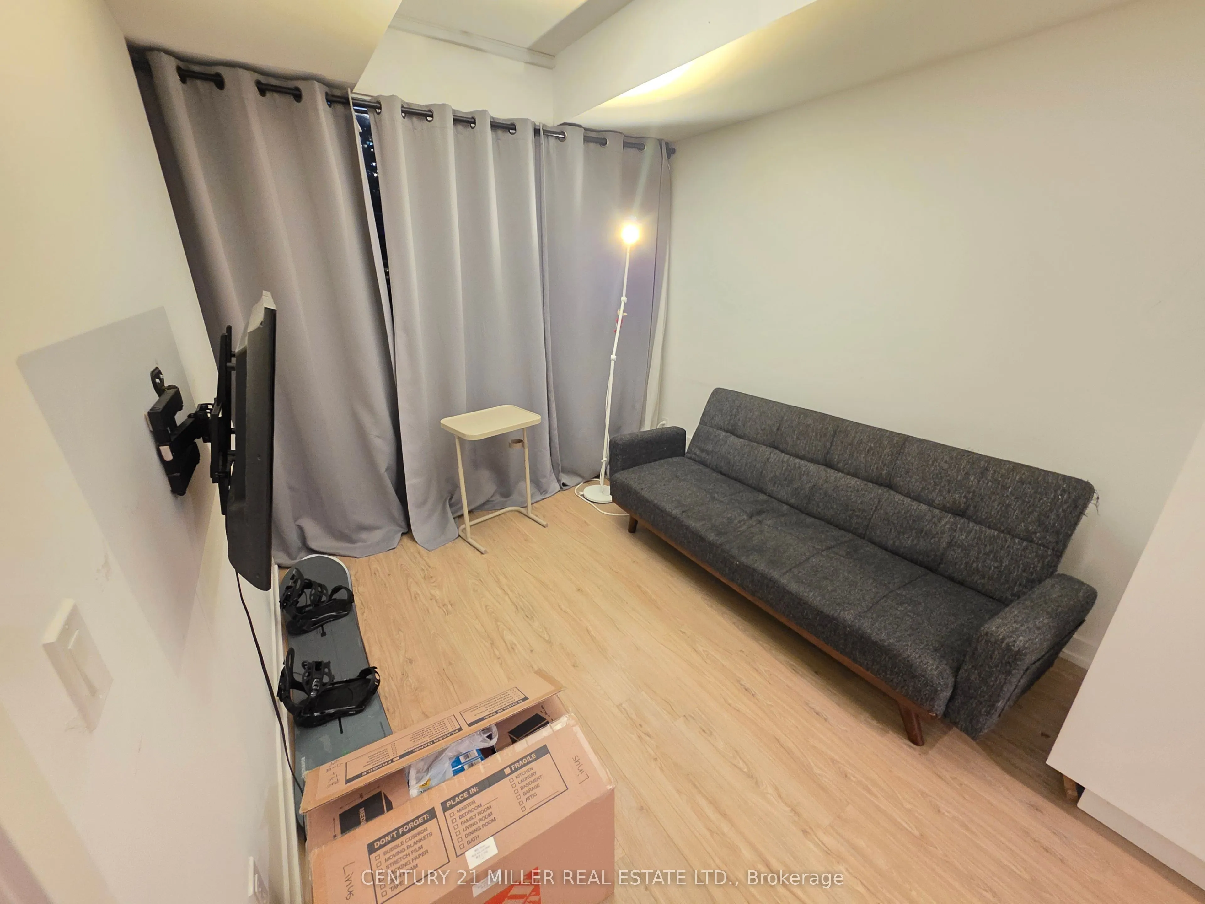 85 Wood Street, #1005