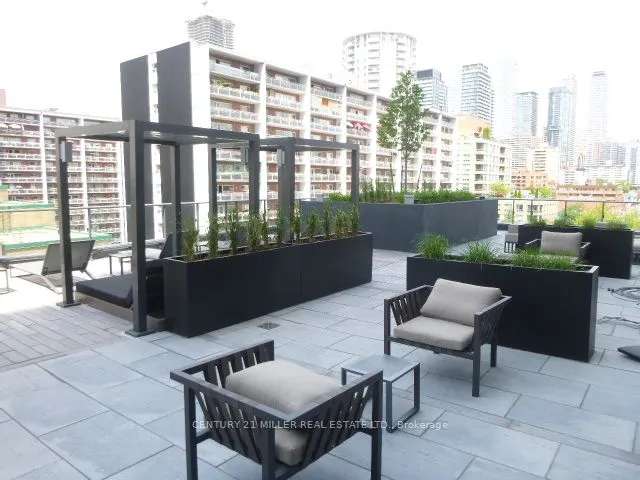 85 Wood Street, #1005