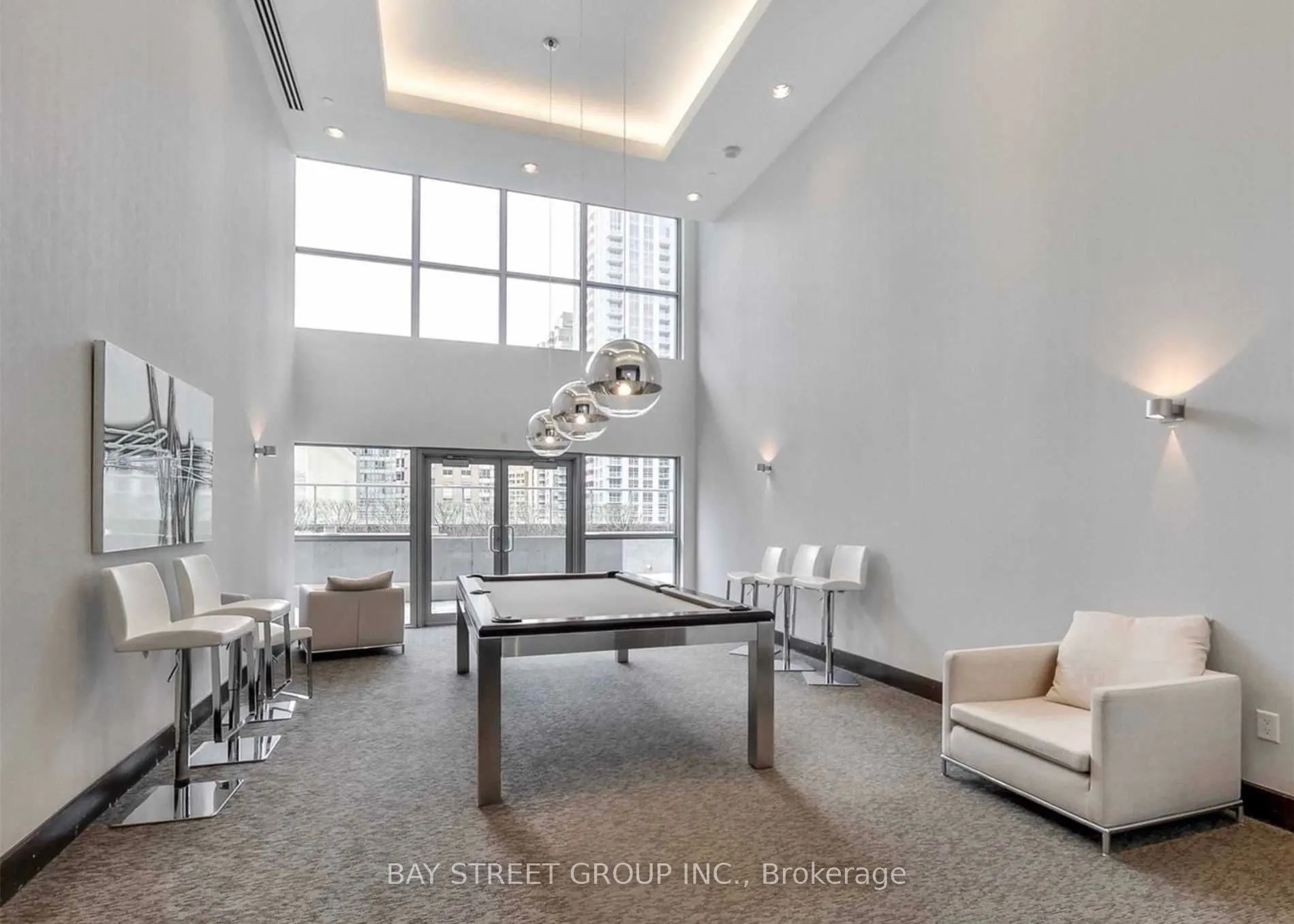 386 Yonge Street, #2213