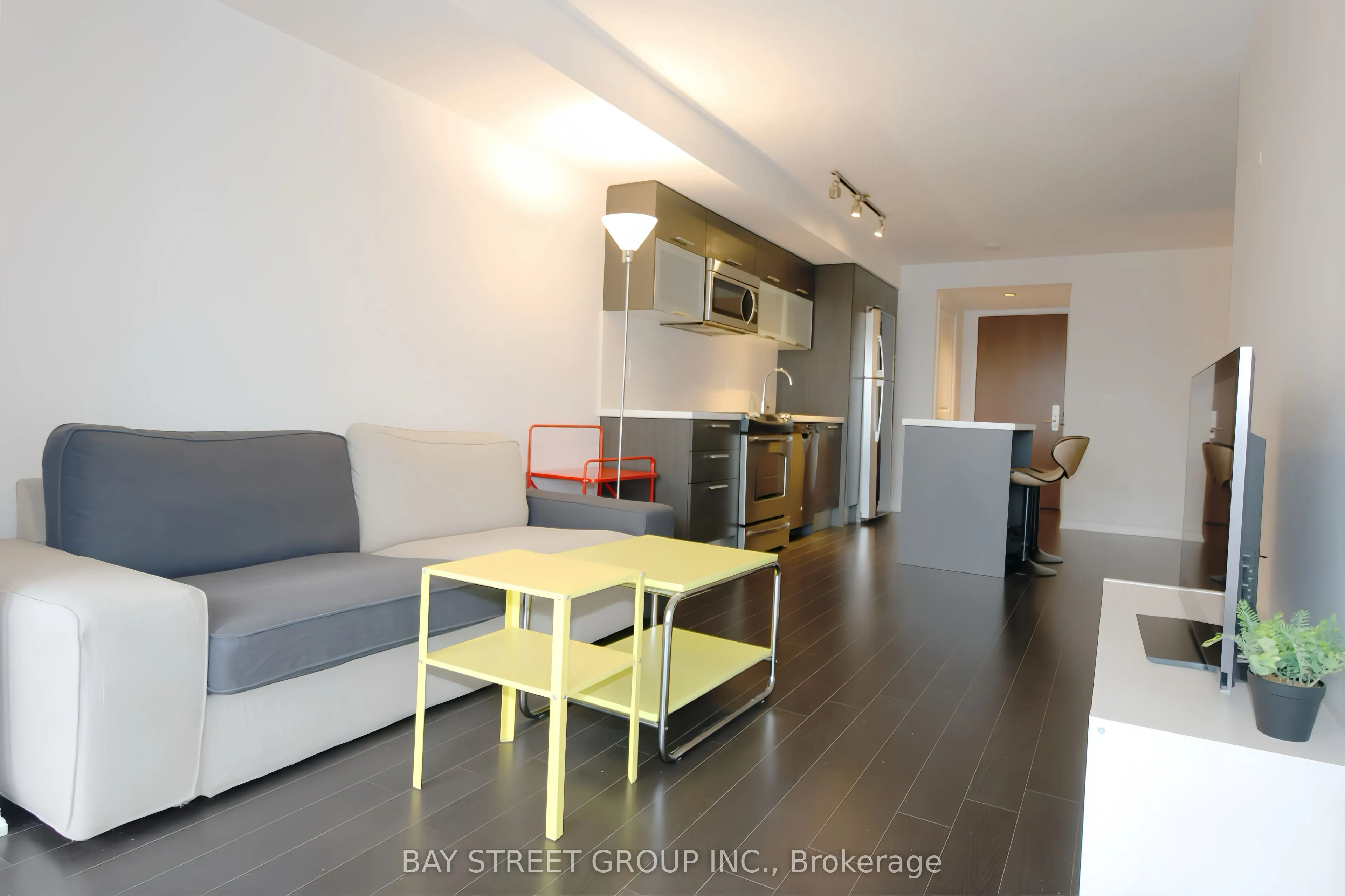 386 Yonge Street, #2213