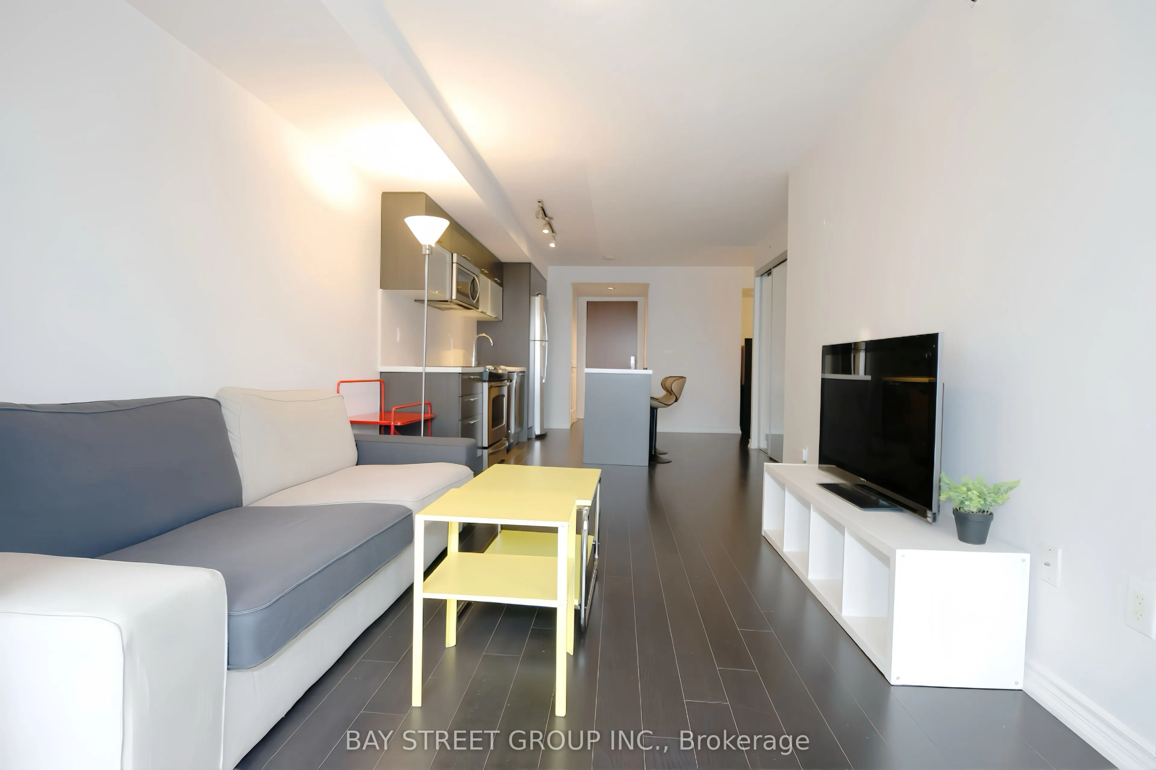 386 Yonge Street, #2213