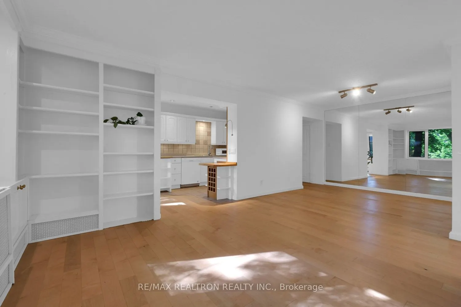 1901 Bayview Avenue, #109