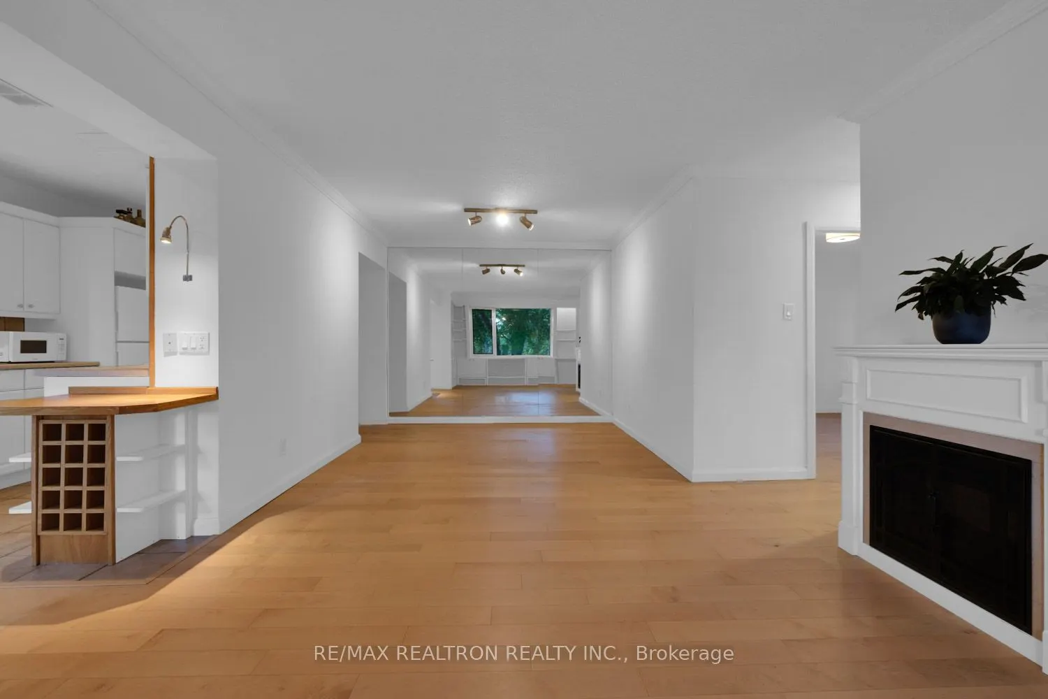 1901 Bayview Avenue, #109