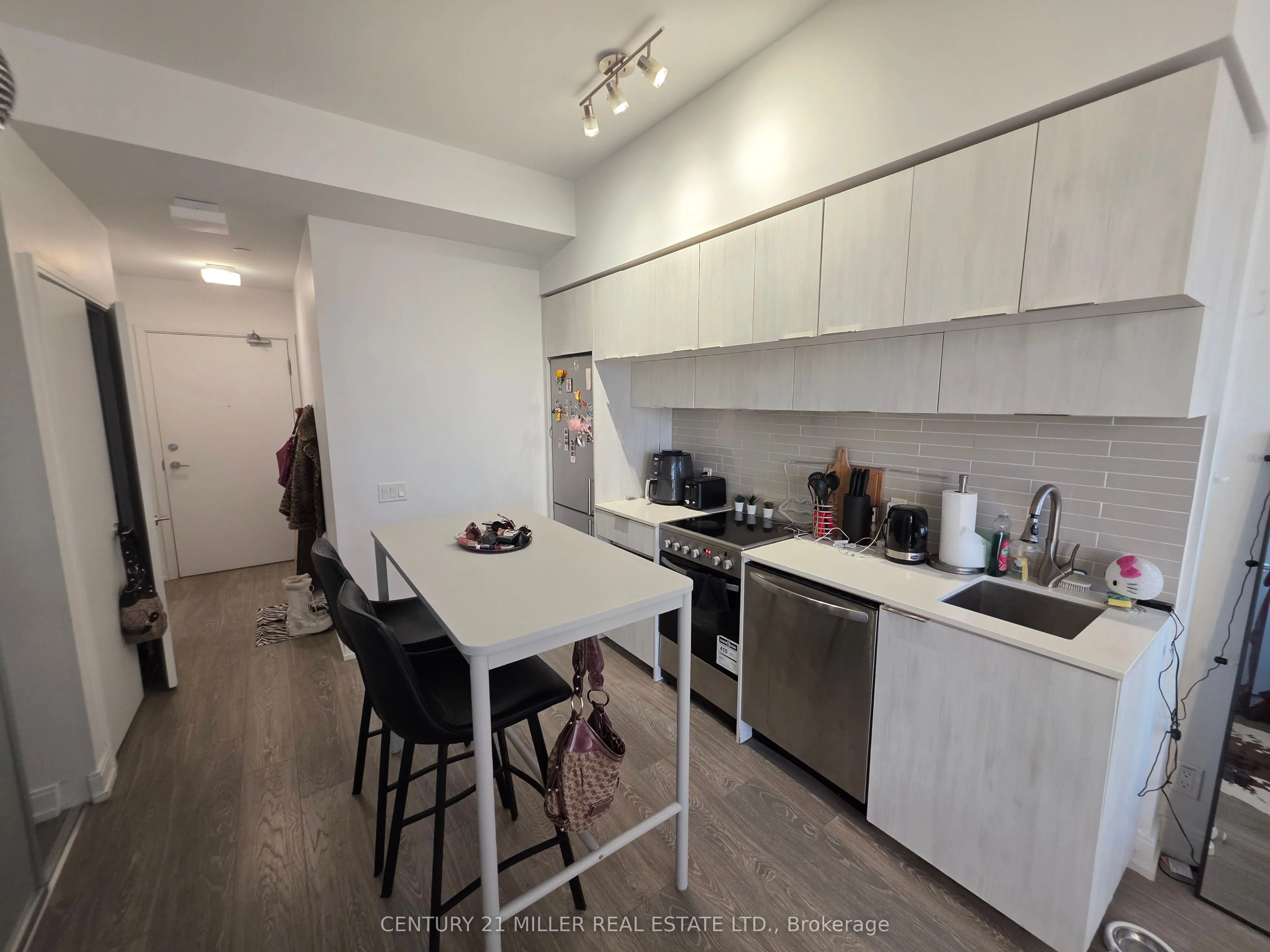 181 Dundas Street E, #3001