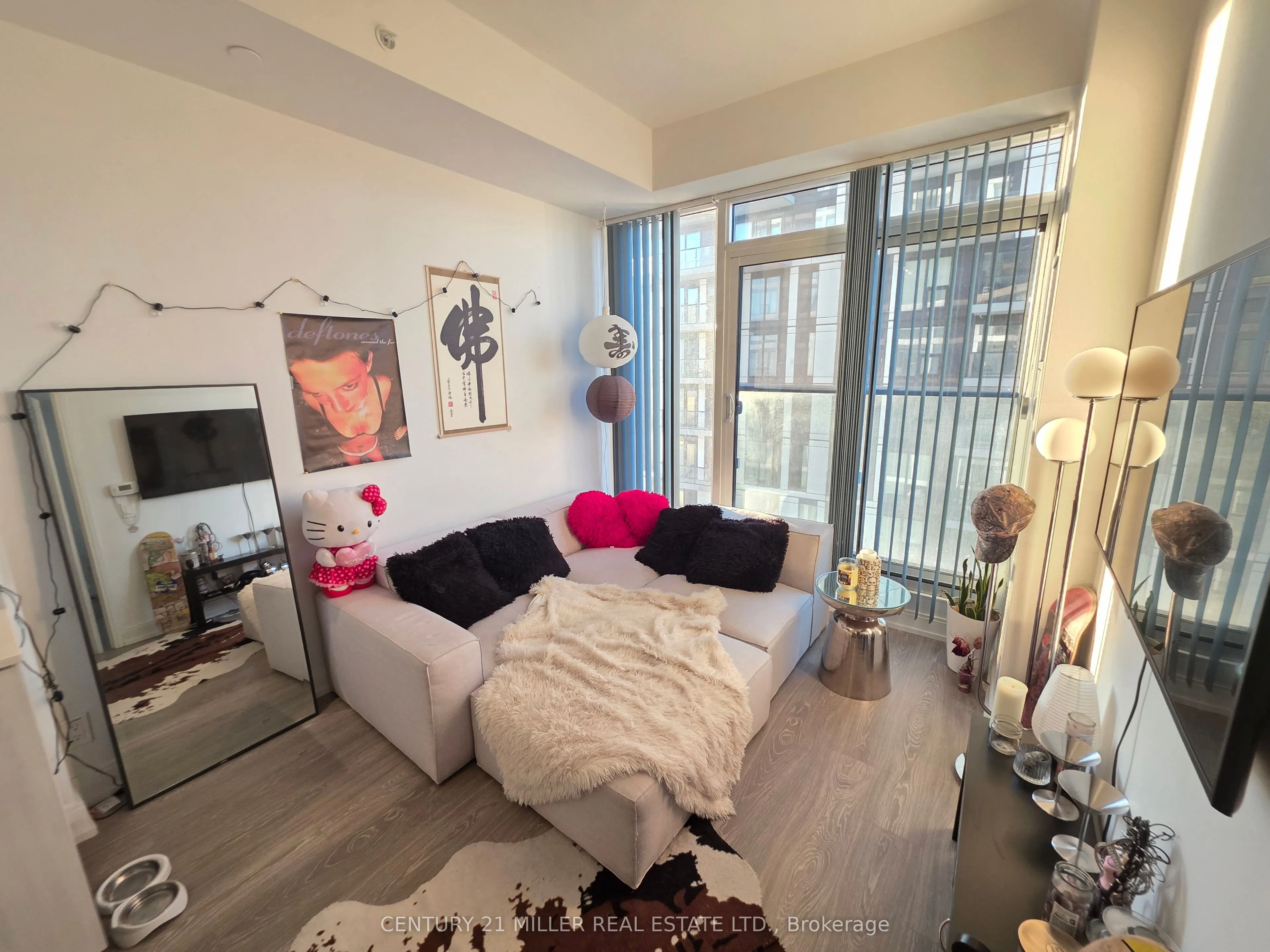 181 Dundas Street E, #3001
