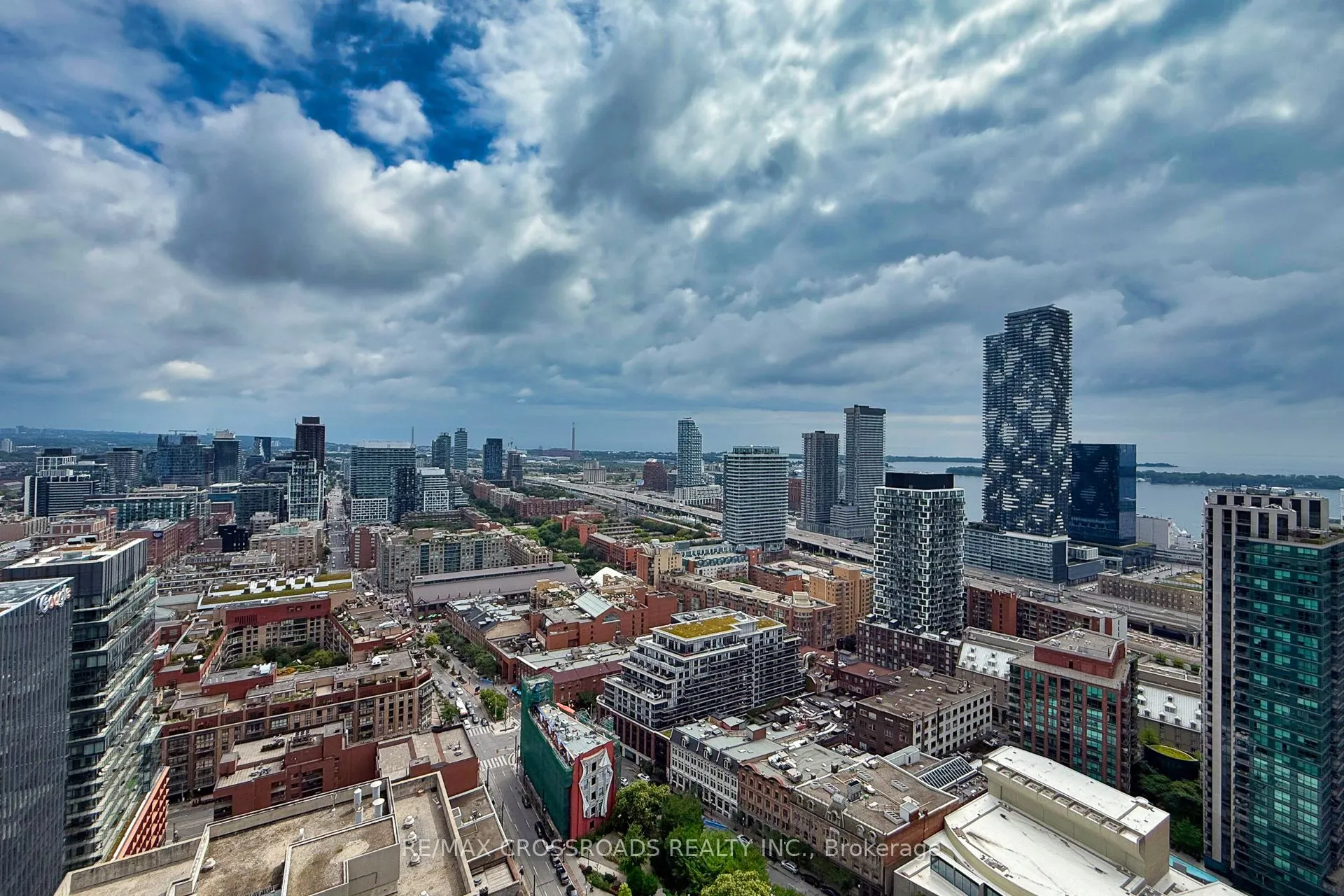 88 Scott Street, #3405
