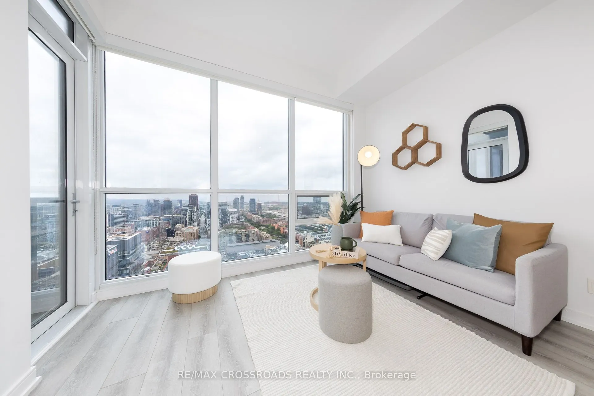 88 Scott Street, #3405