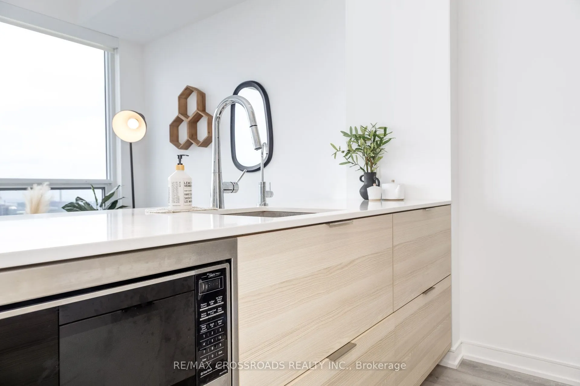 88 Scott Street, #3405