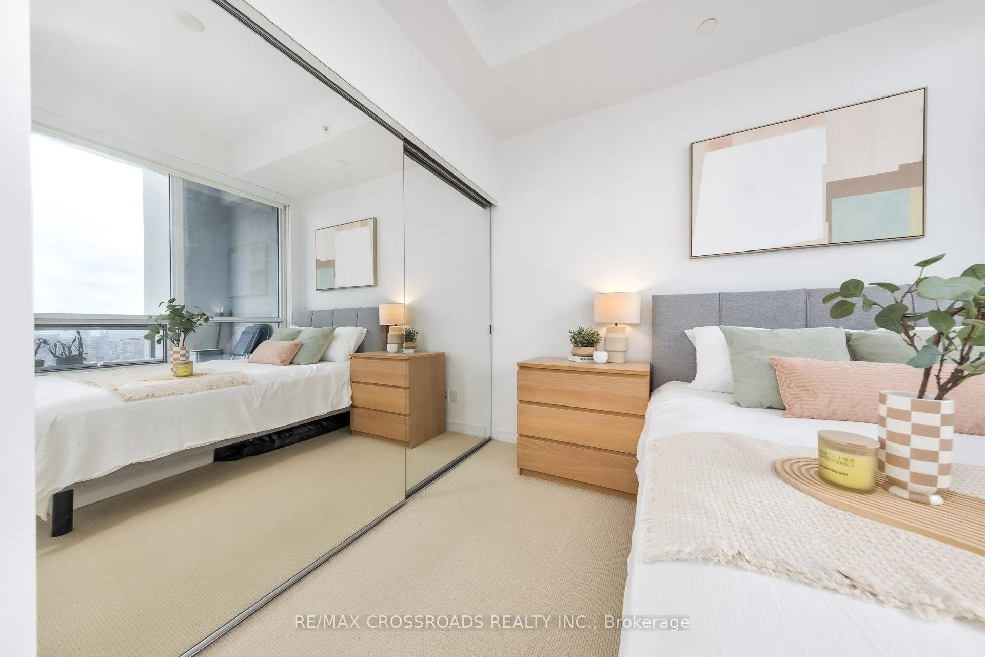 88 Scott Street, #3405