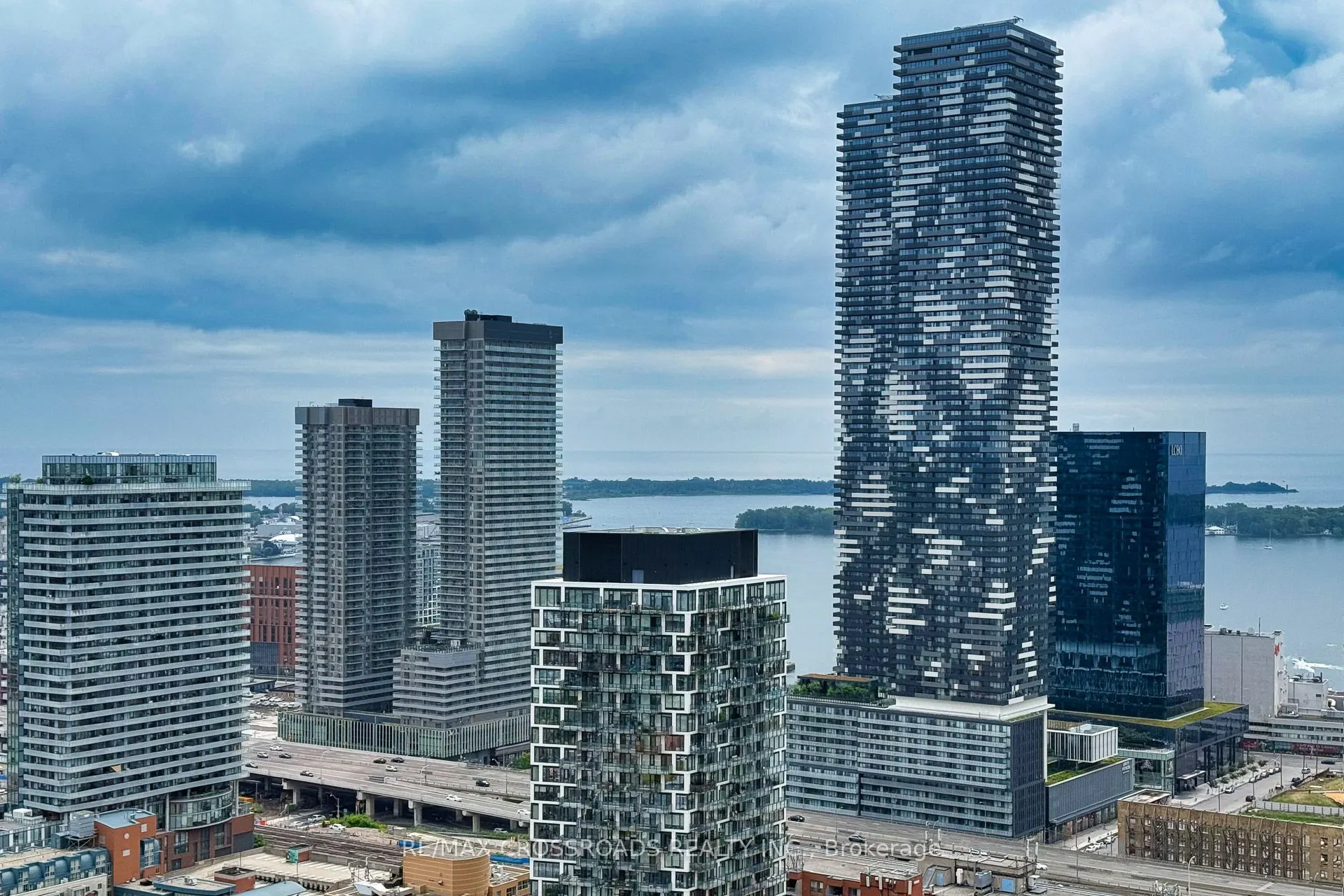 88 Scott Street, #3405