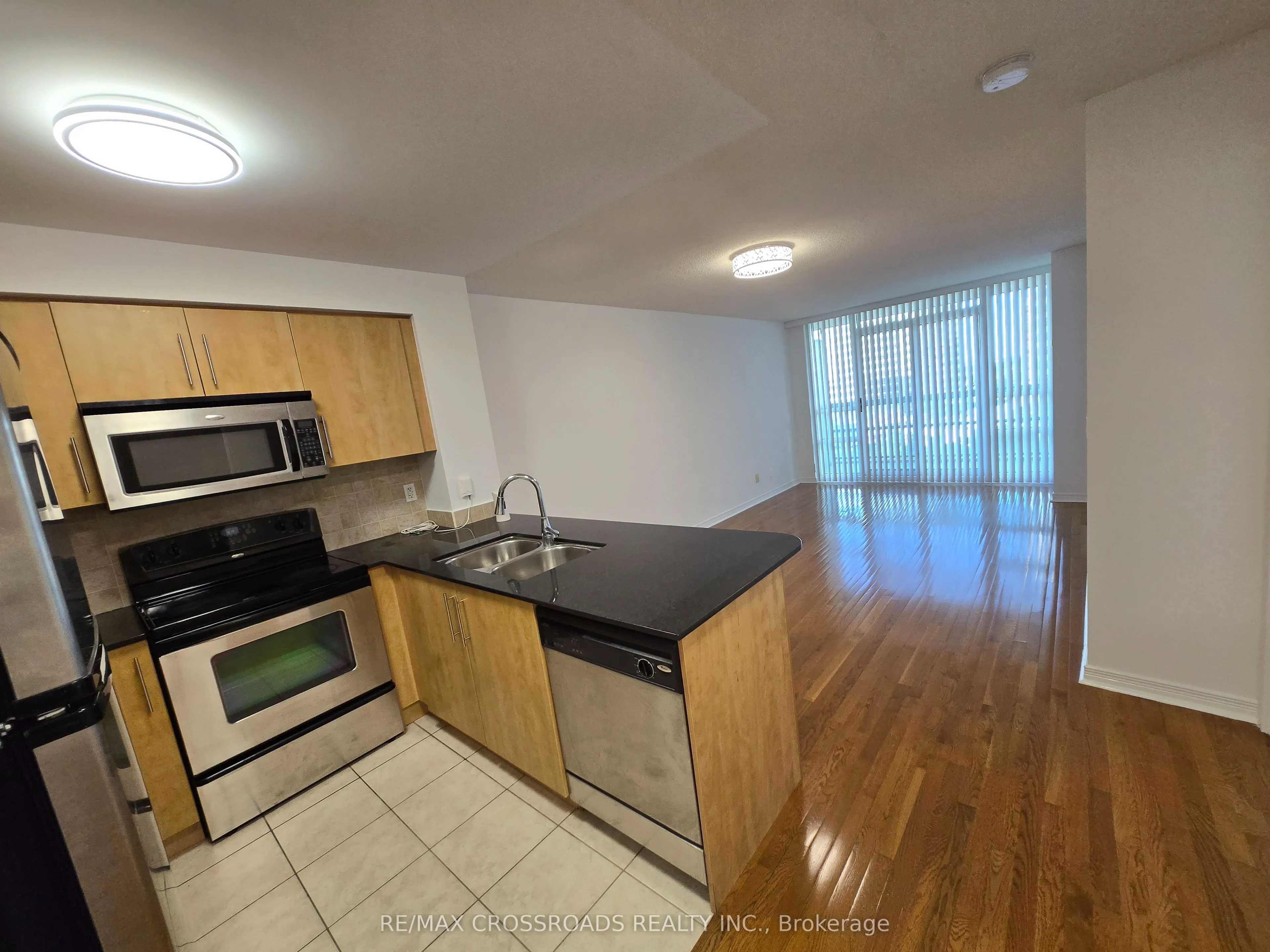 509 Beecroft Road, #1512