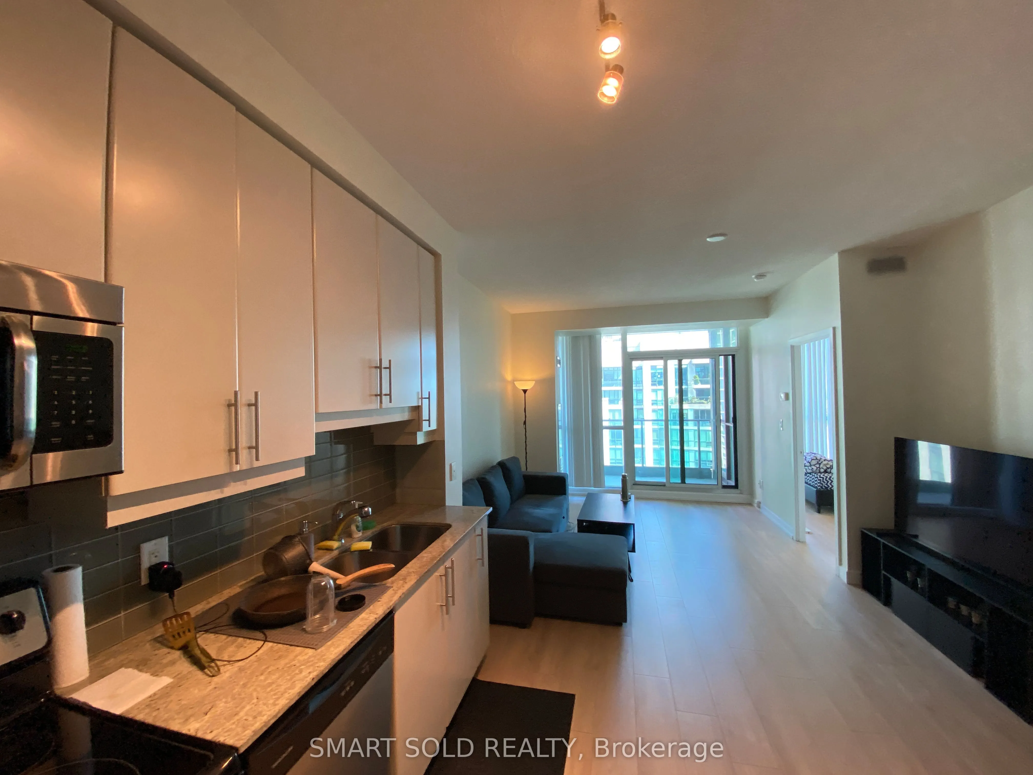 33 Bay Street, #2807