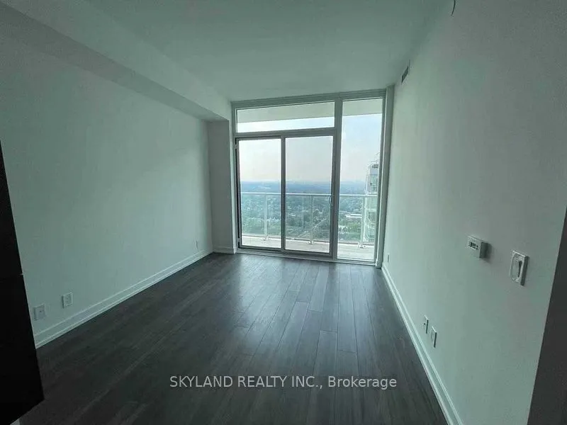 33 Helendale Avenue, #2213