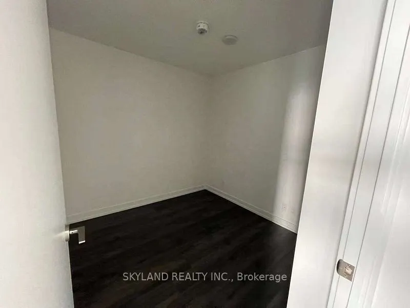 33 Helendale Avenue, #2213