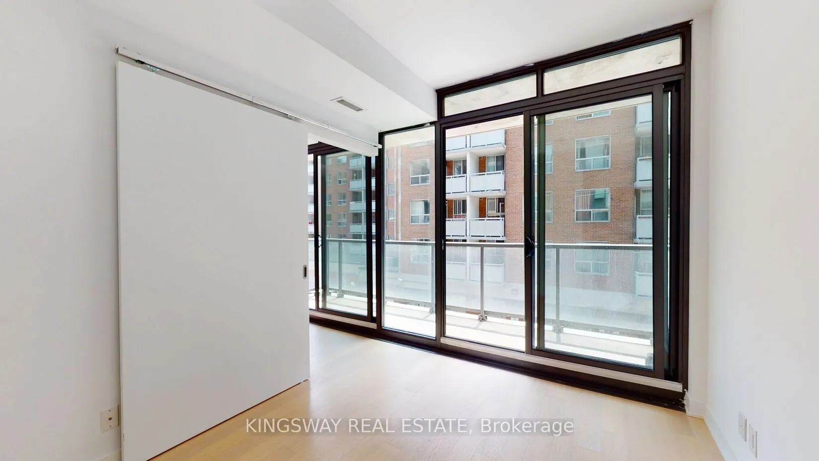 15 Beverley Street, #307