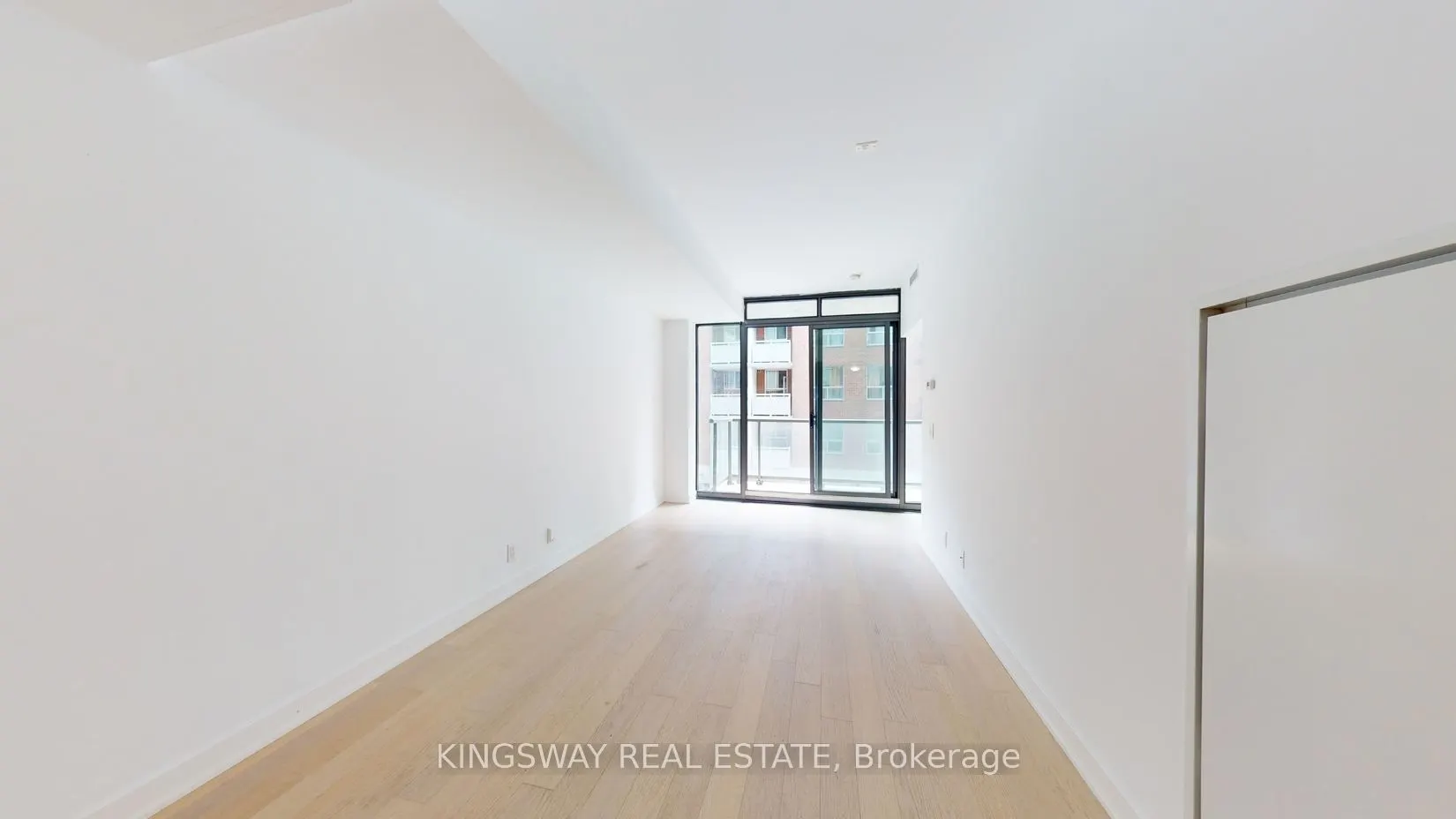 15 Beverley Street, #307