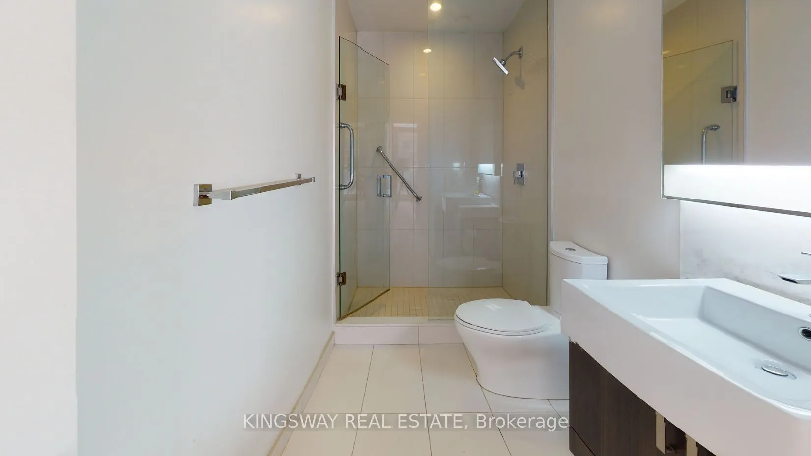15 Beverley Street, #307