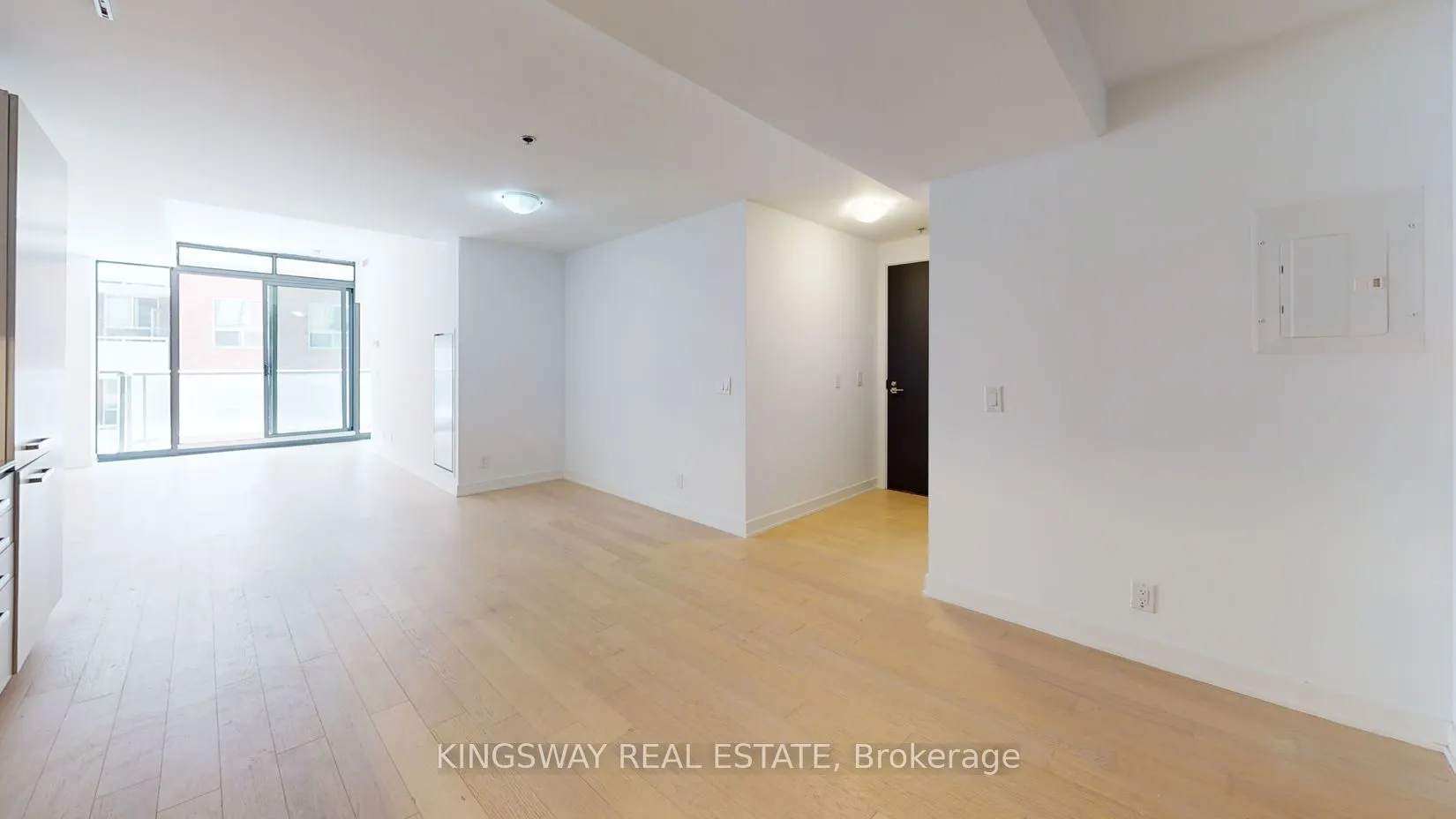 15 Beverley Street, #307