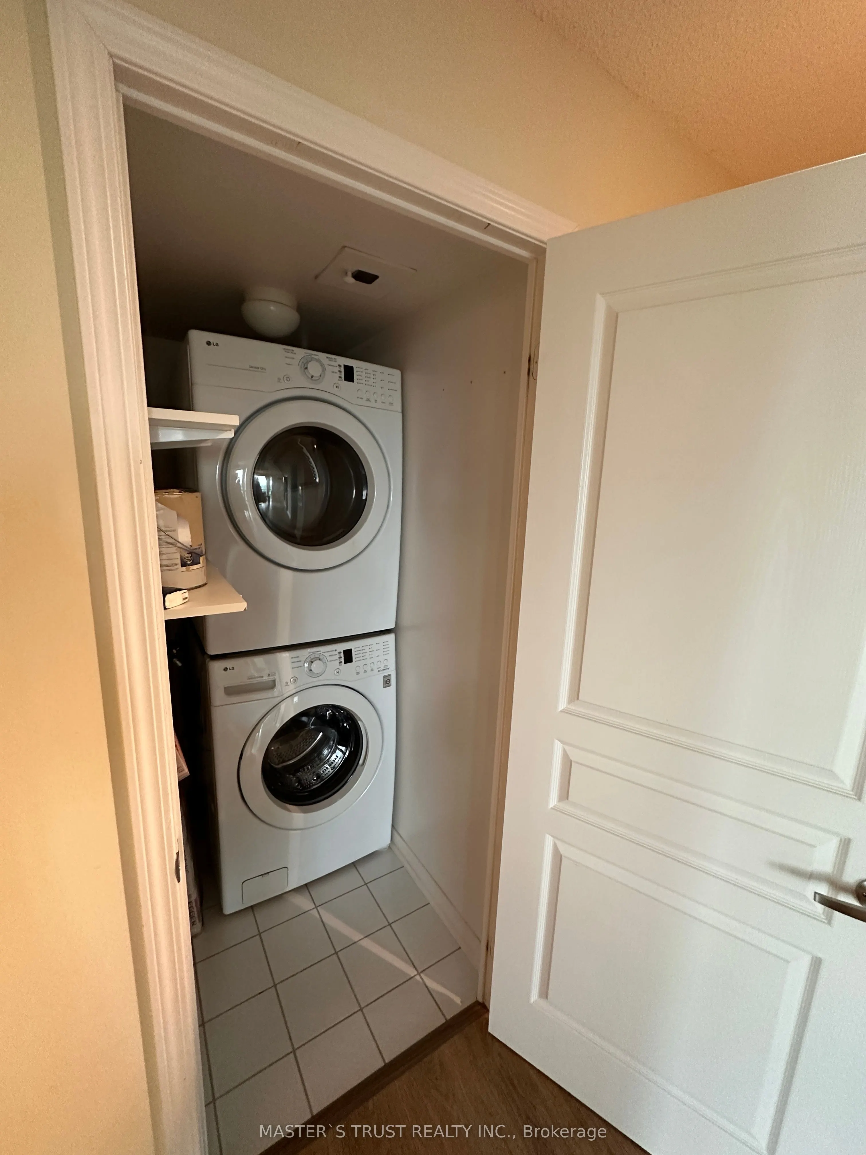 503 Beecroft Road, #1906