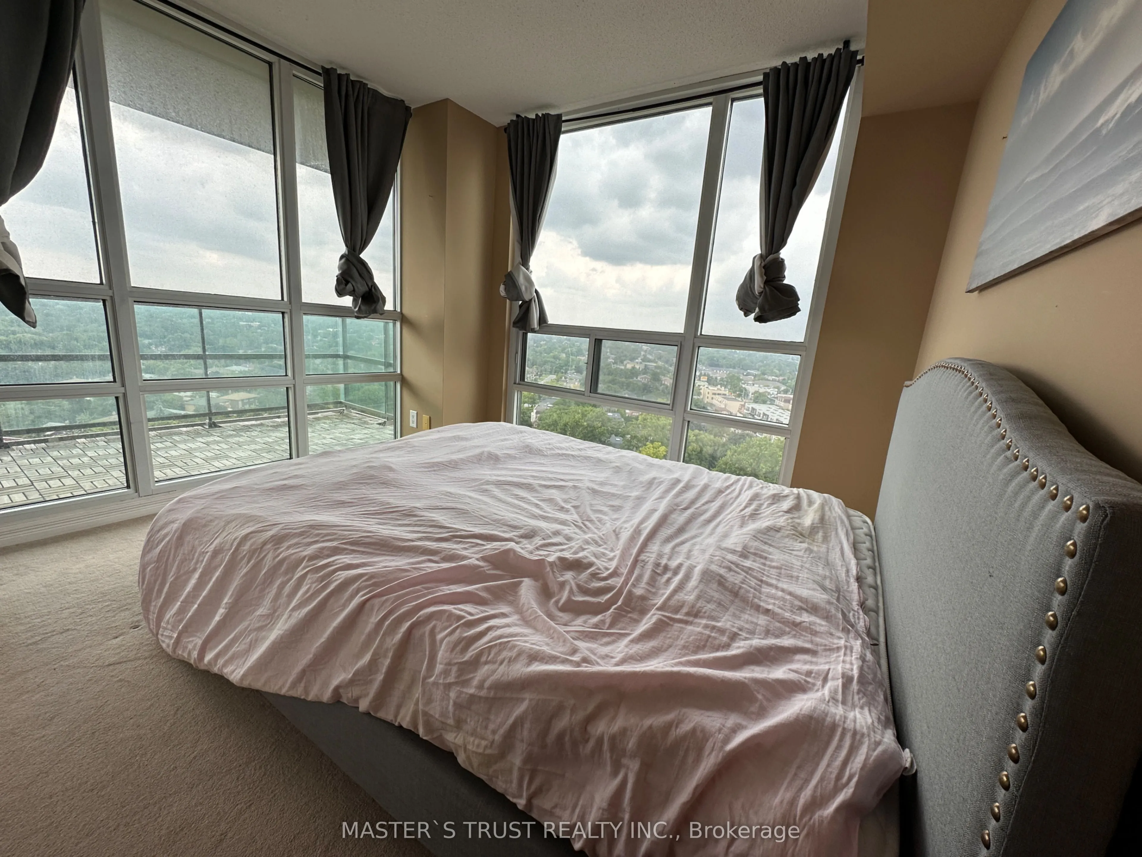 503 Beecroft Road, #1906