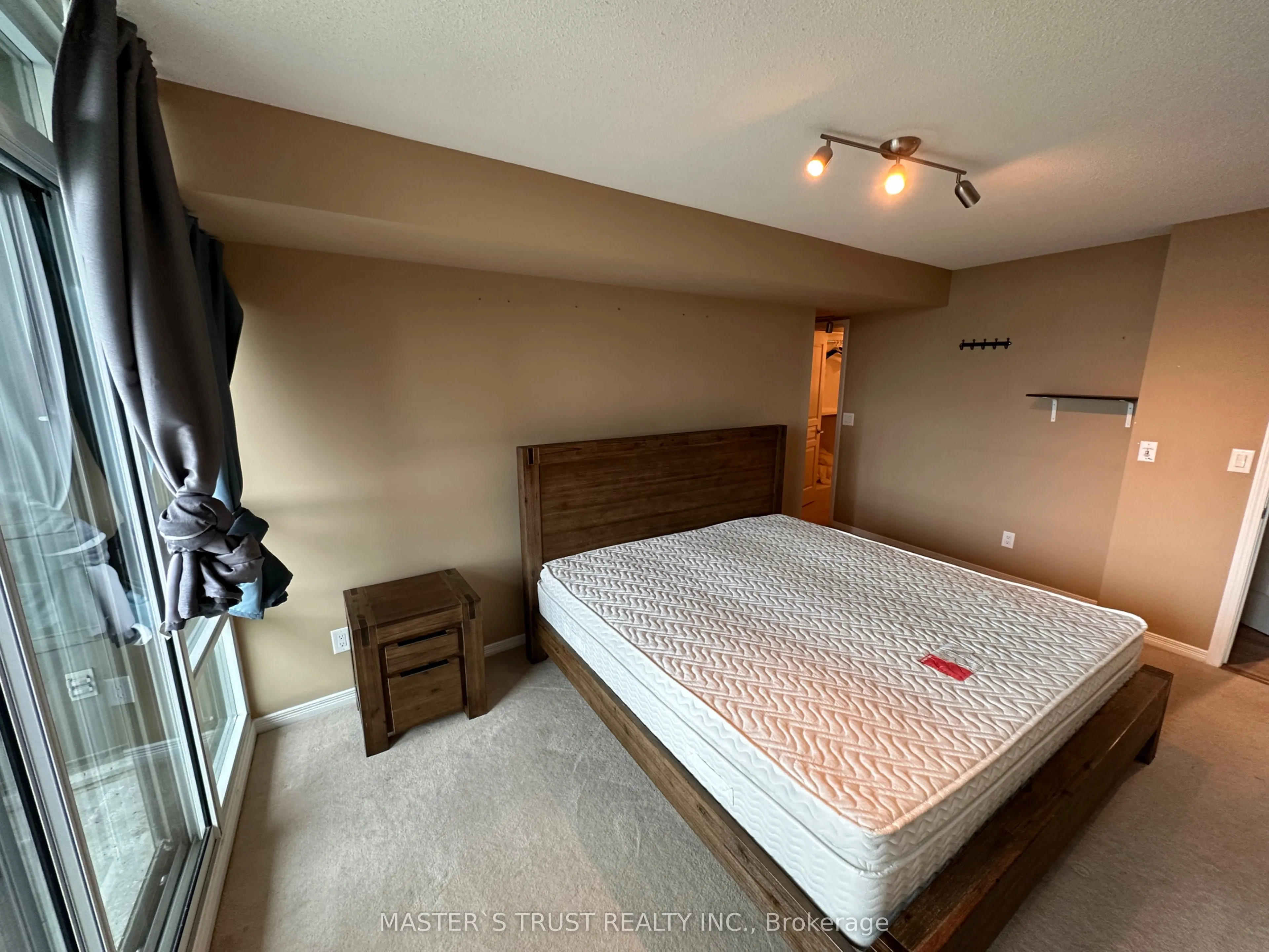 503 Beecroft Road, #1906