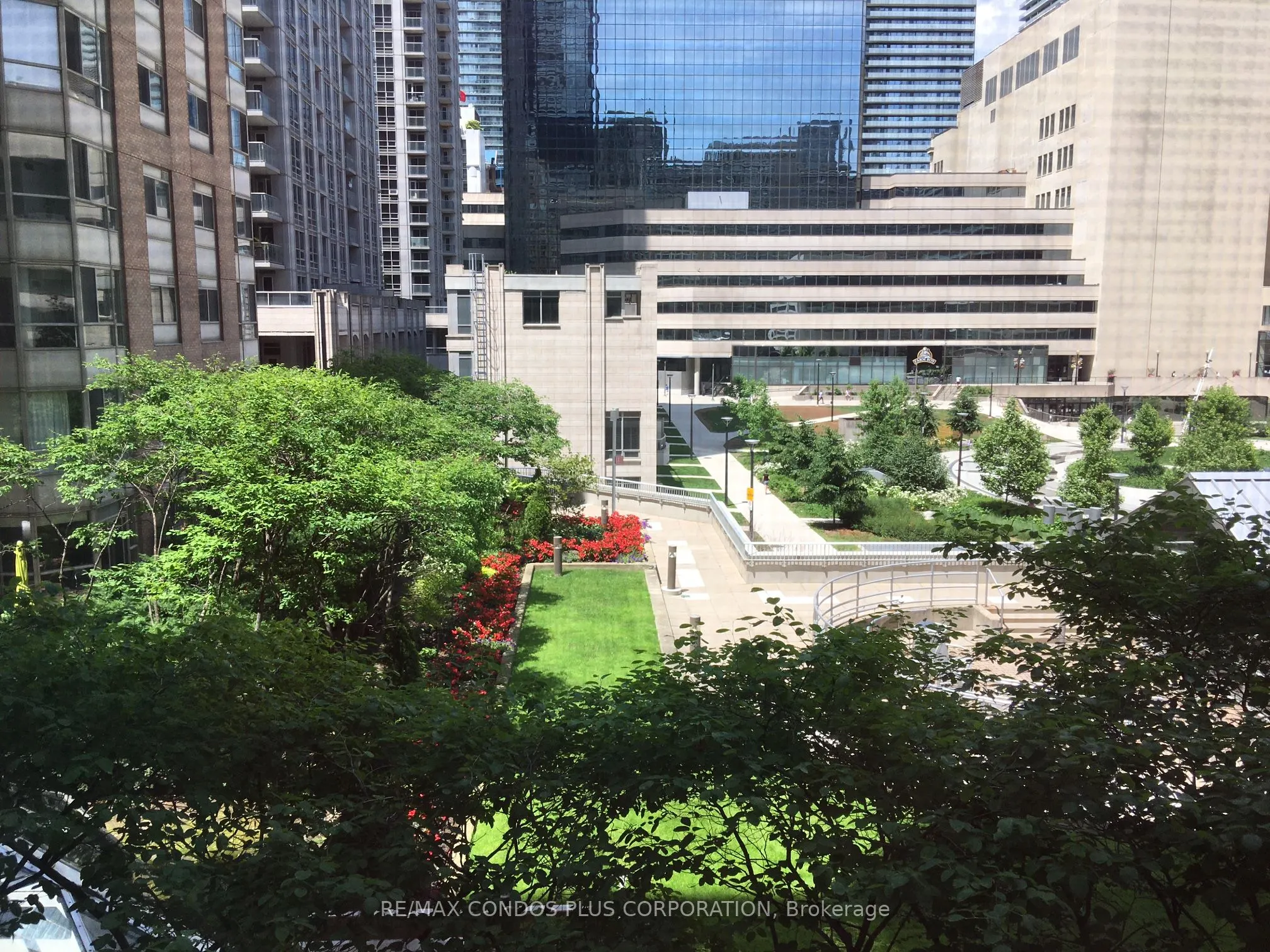 44 Gerrard Street W, #503