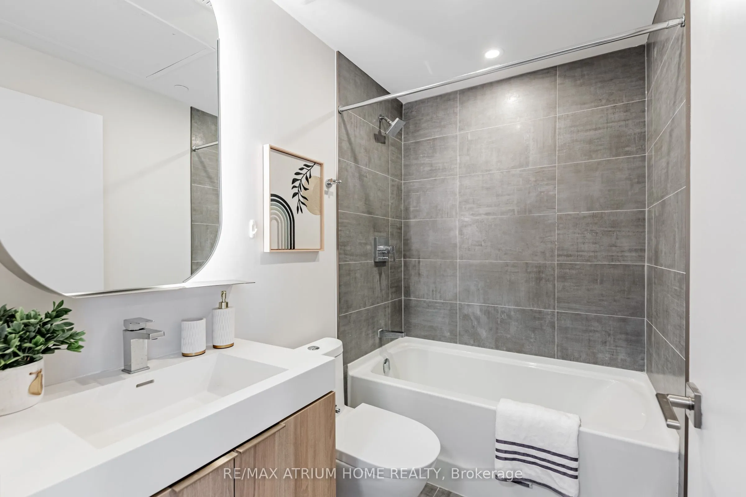 15 Holmes Avenue, #2509