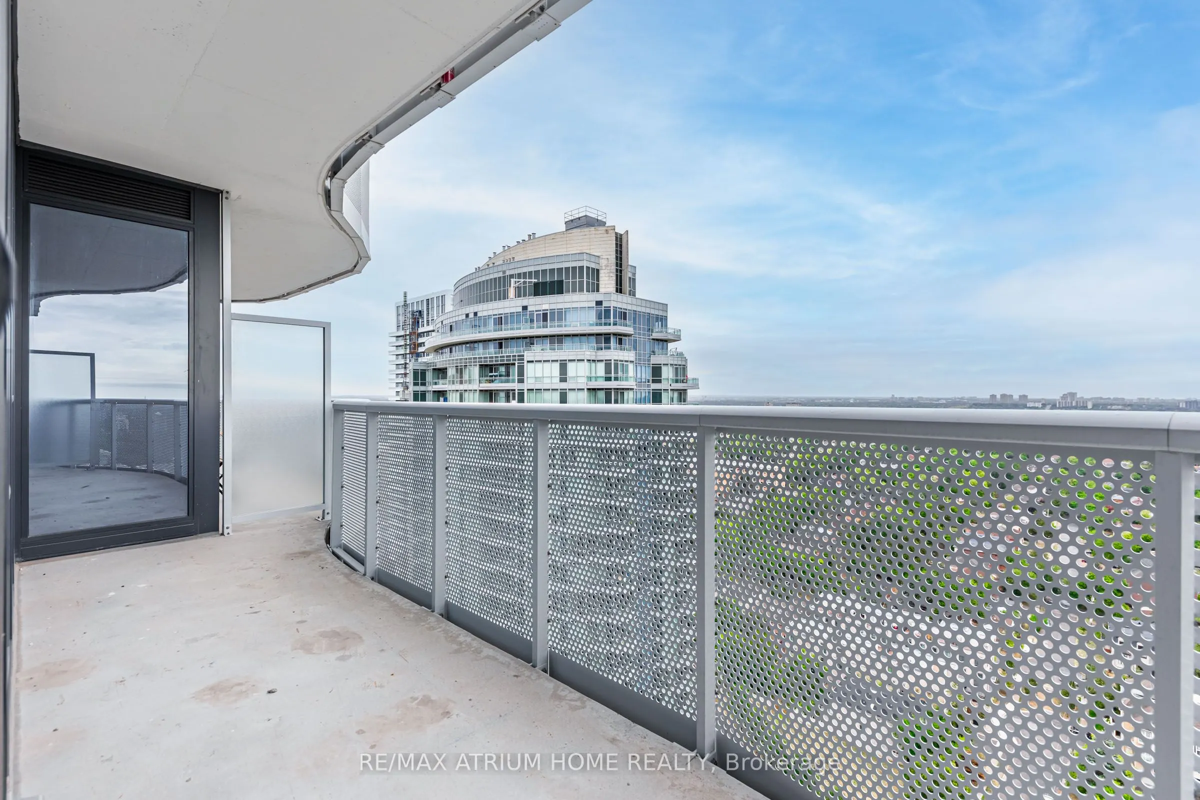 15 Holmes Avenue, #2509