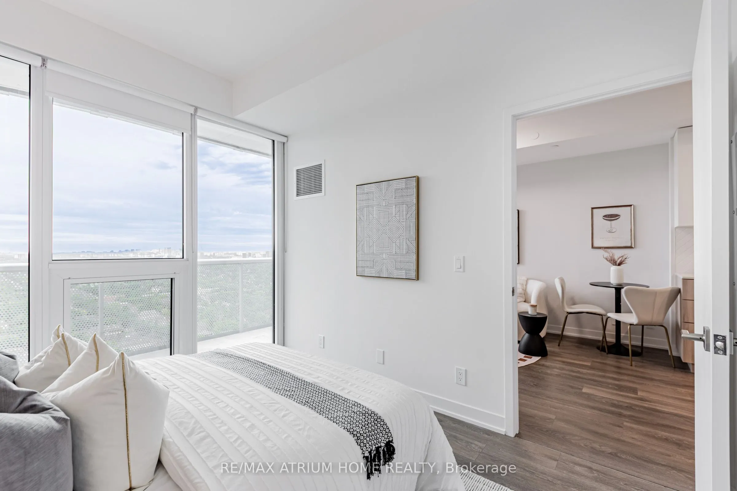 15 Holmes Avenue, #2509
