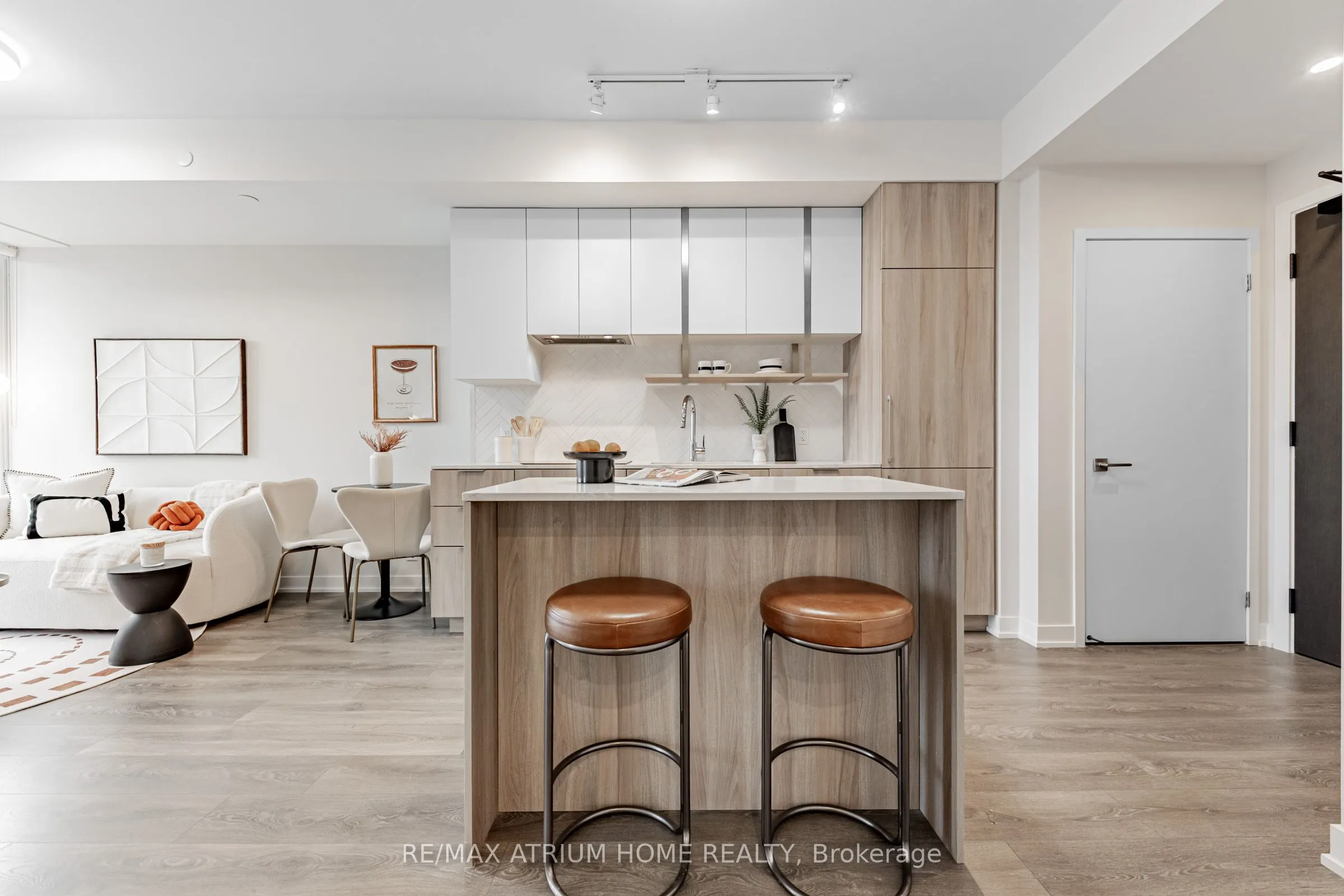 15 Holmes Avenue, #2509