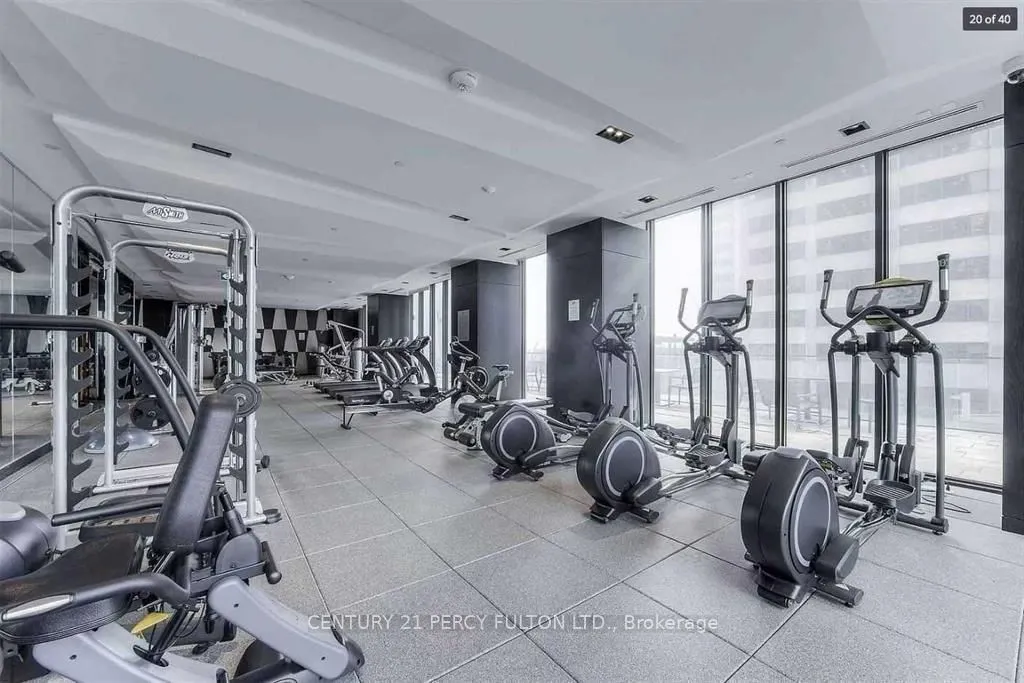 8 Eglinton Avenue E, #2001