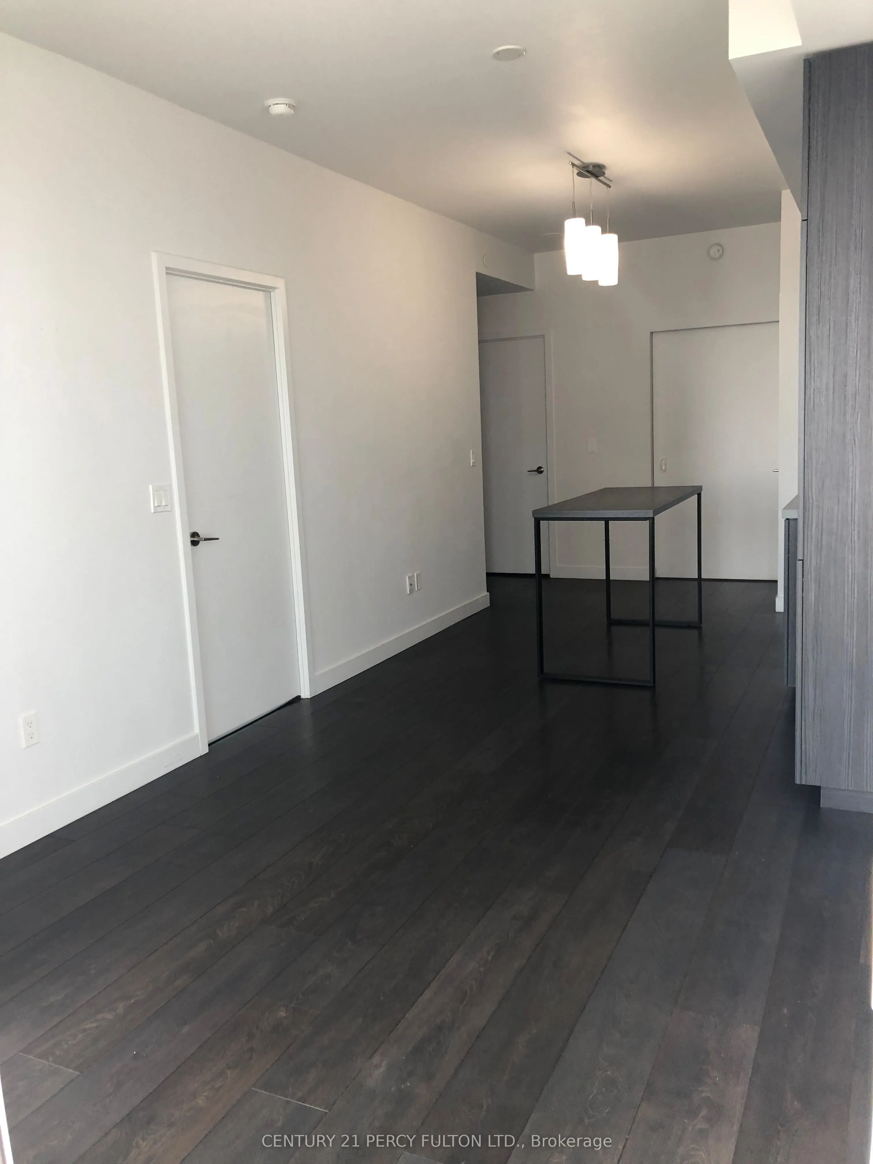 8 Eglinton Avenue E, #2001