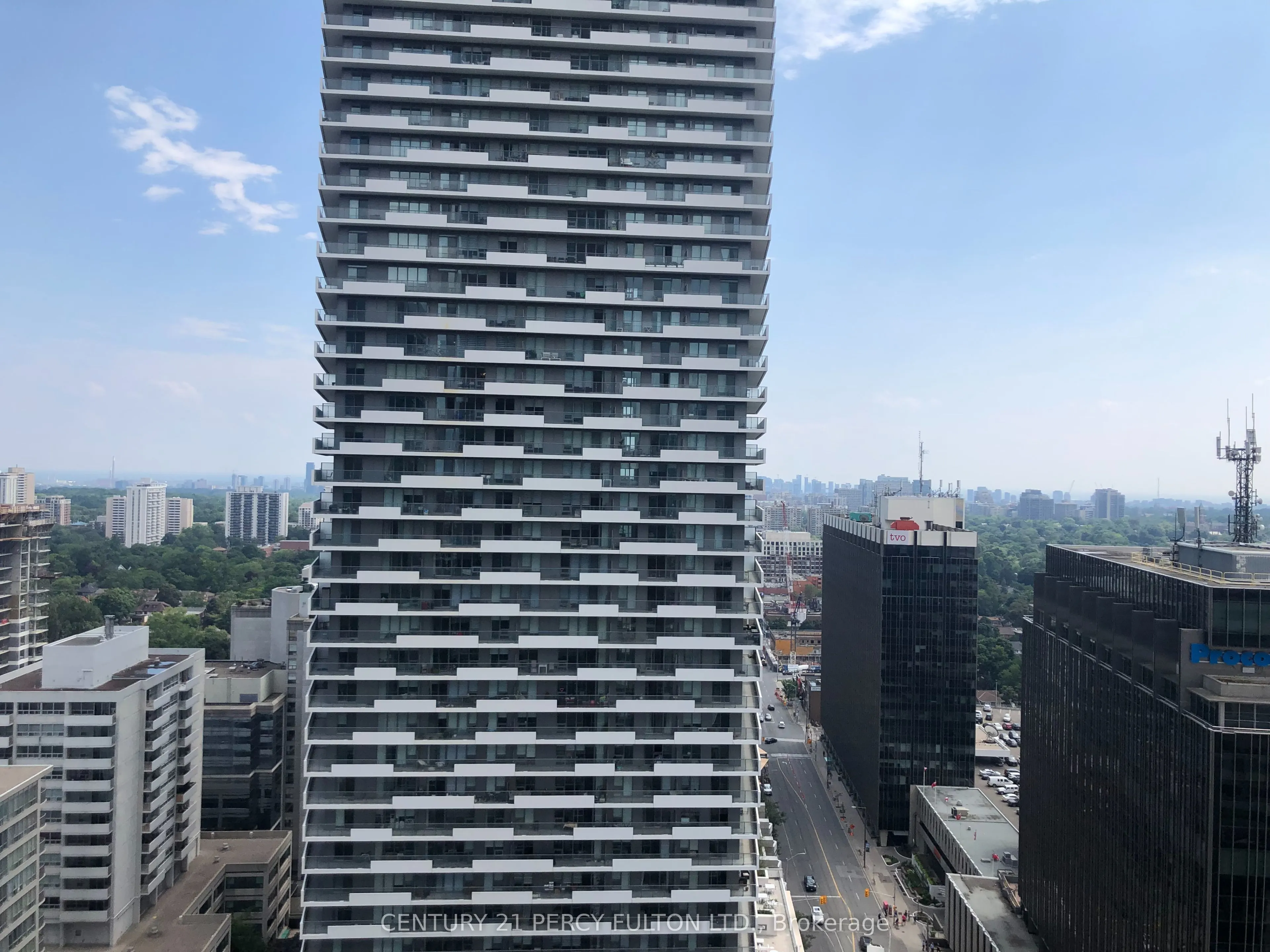 8 Eglinton Avenue E, #2001