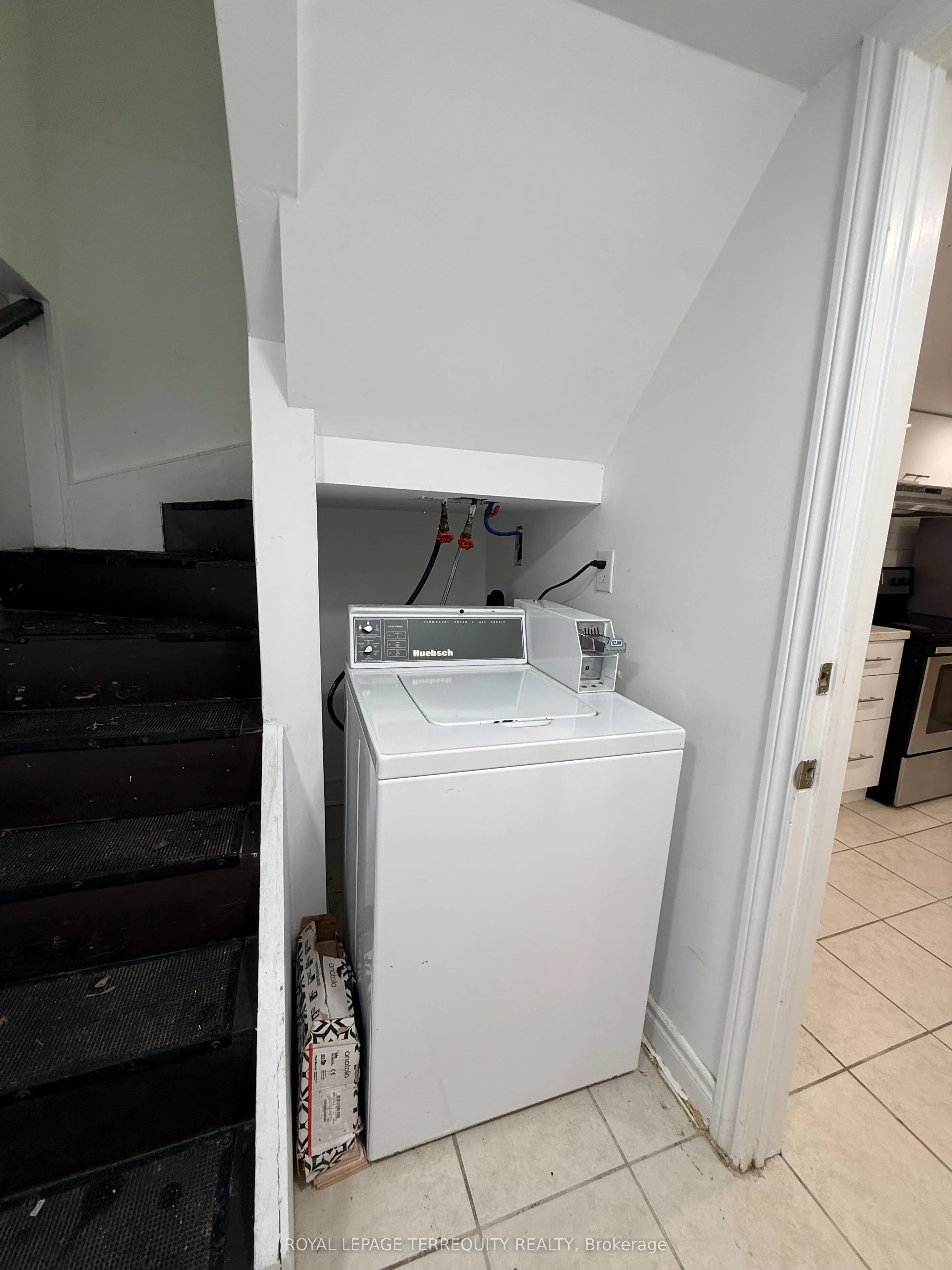 29 Khedive Avenue, #2
