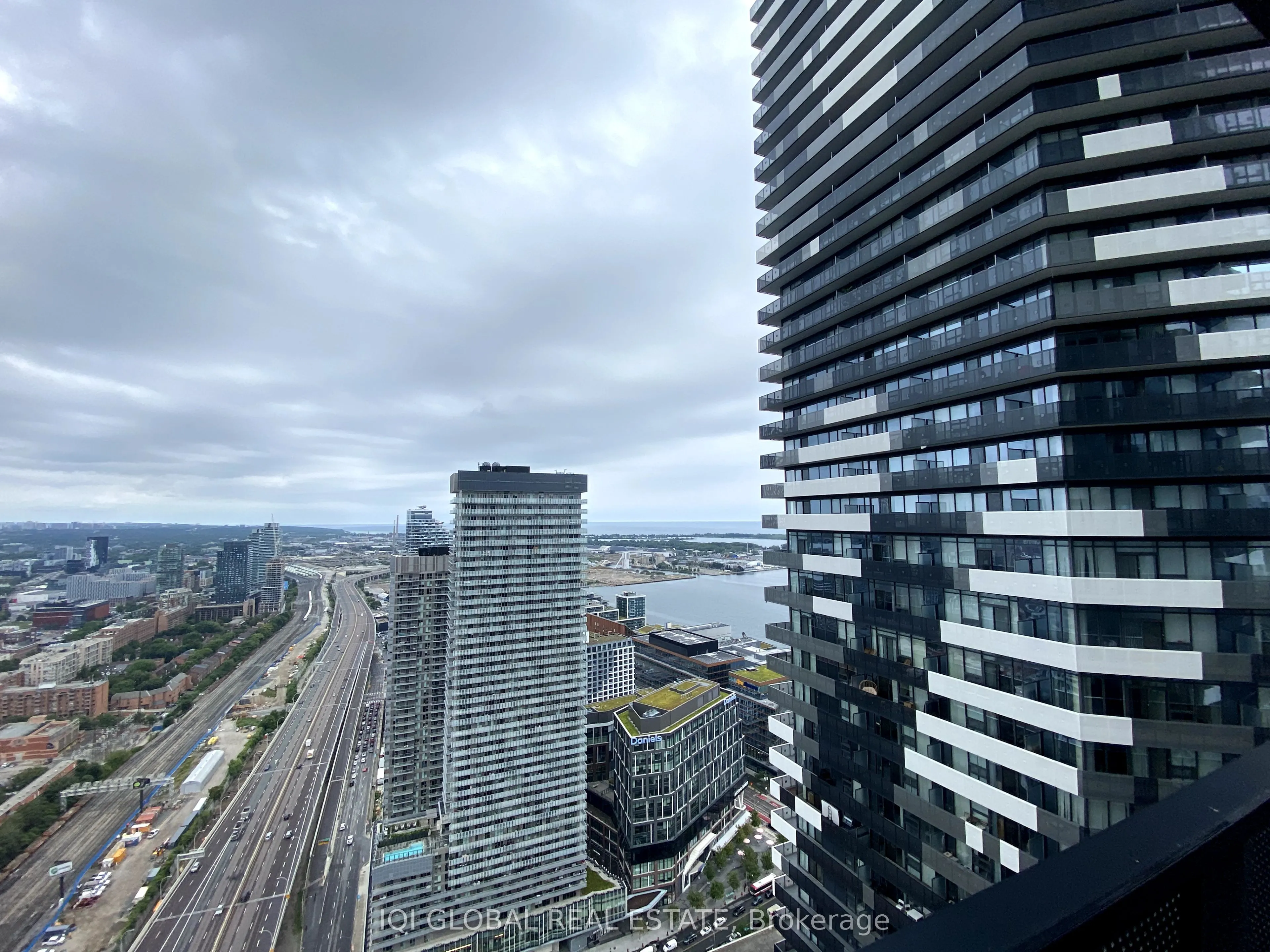 55 Cooper Street, #5105
