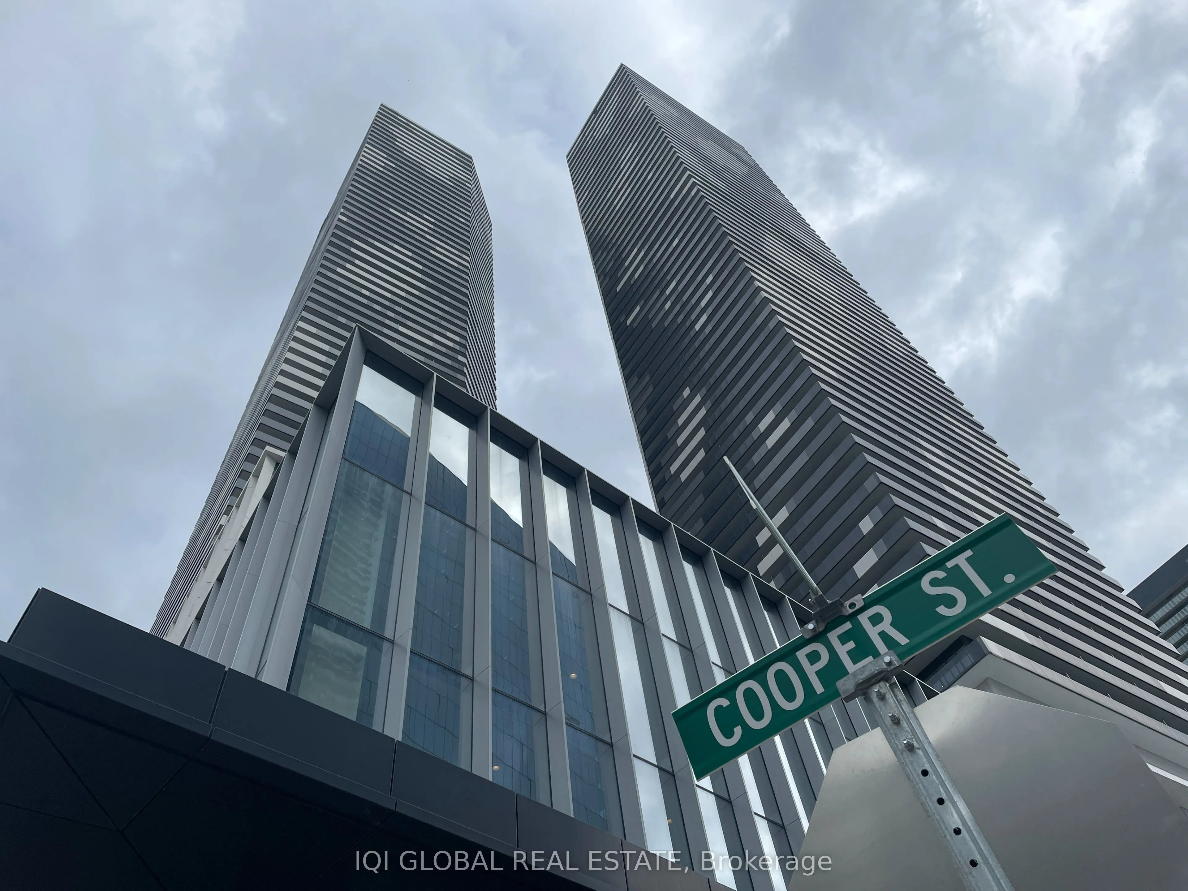 55 Cooper Street, #5105
