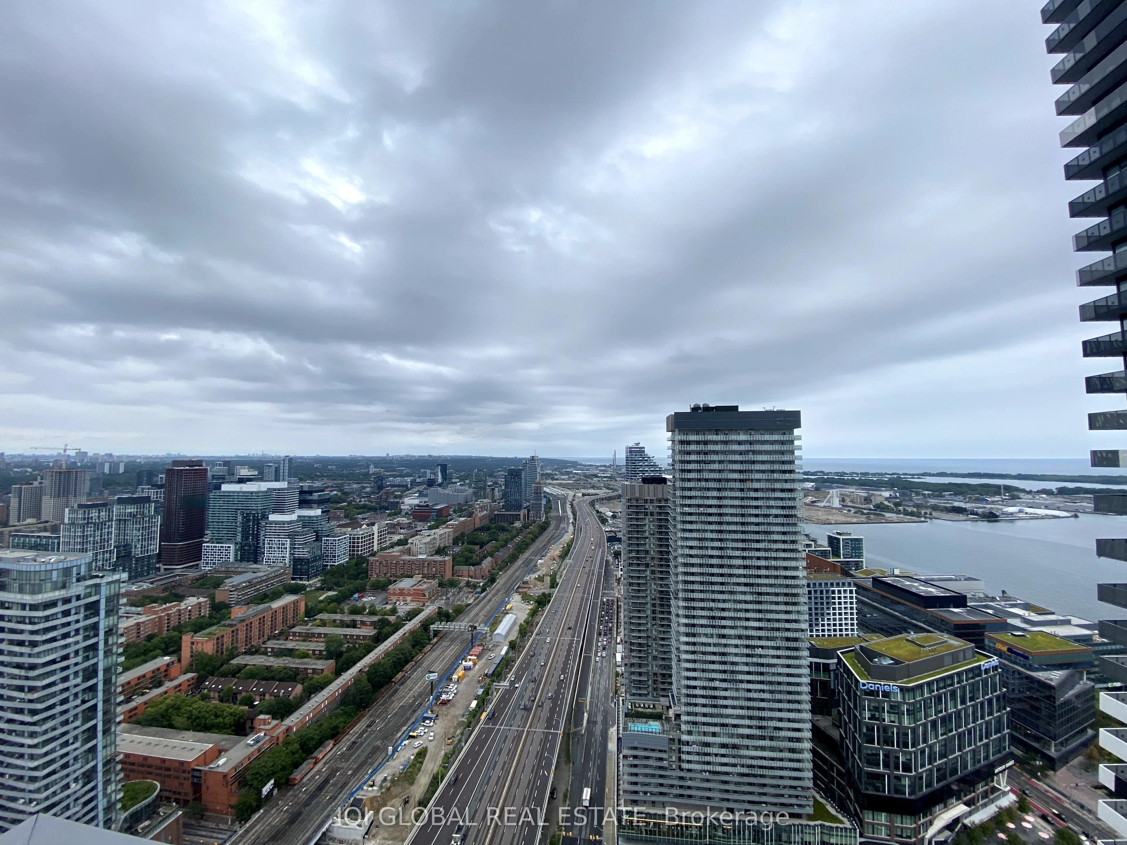55 Cooper Street, #5105