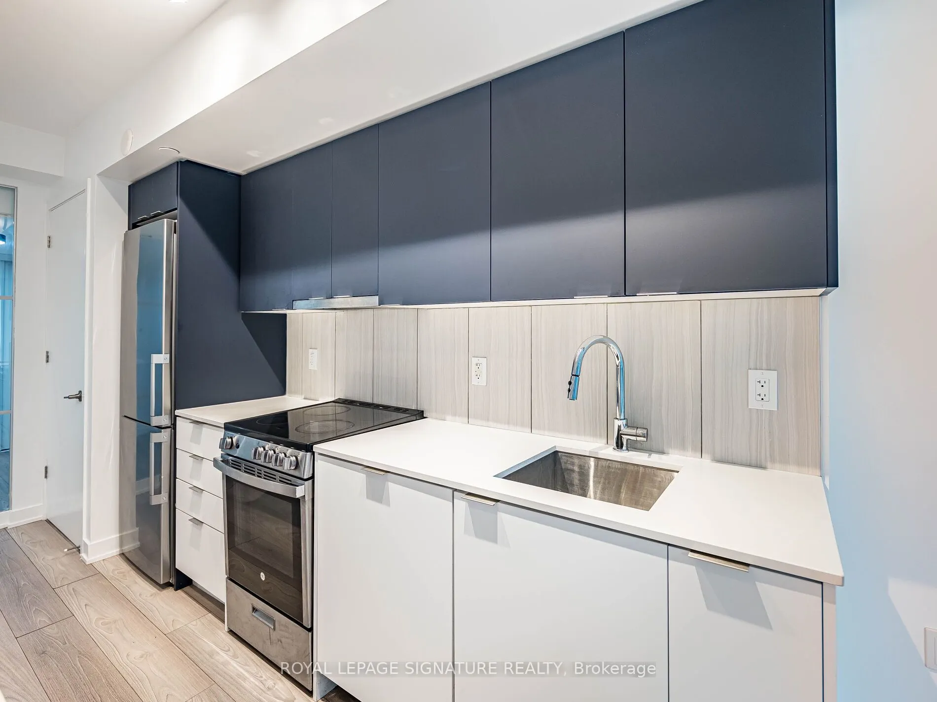 8 Tippett Road, #525